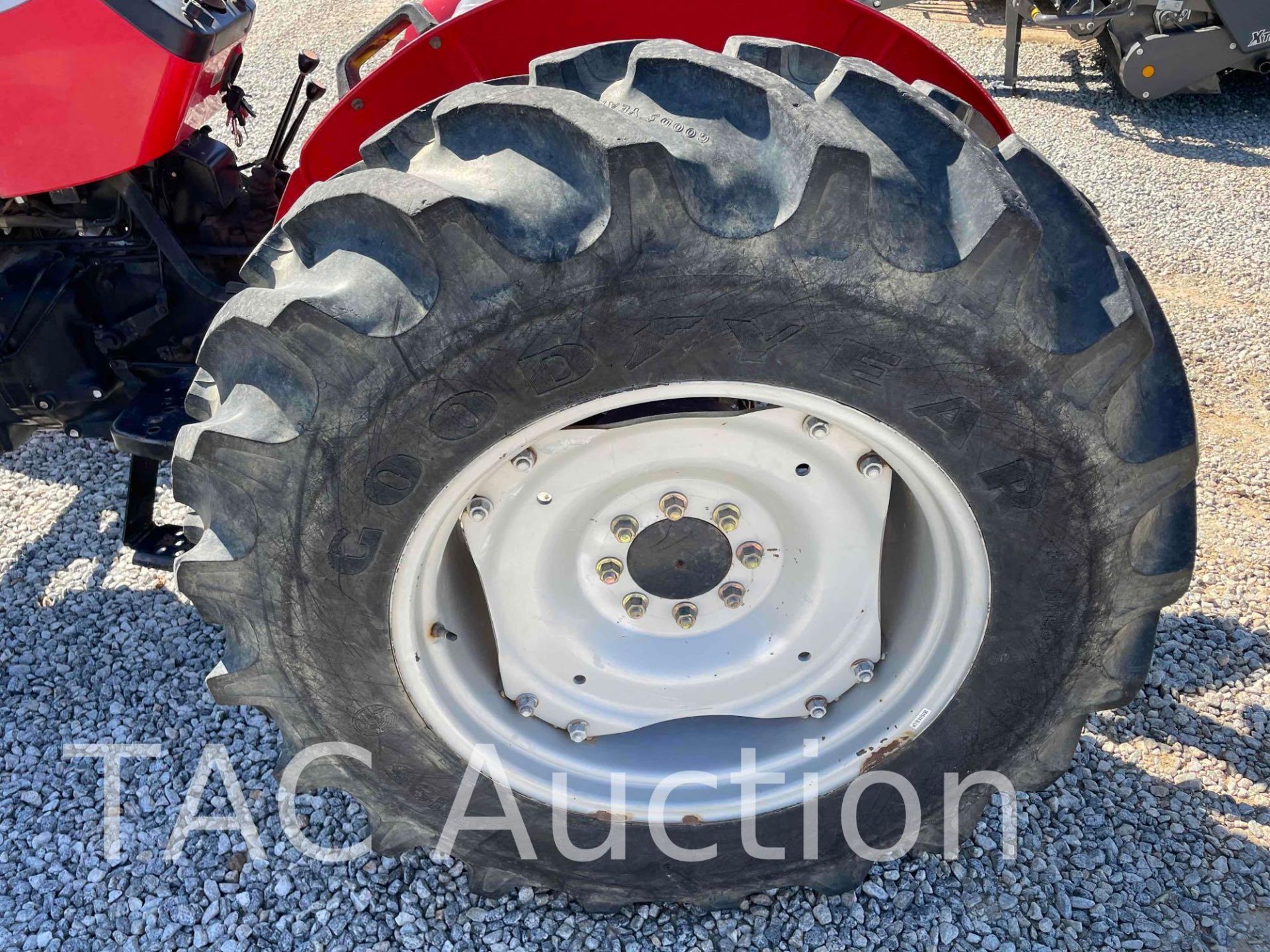 Massey Ferguson 2615 Tractor - Image 44 of 48