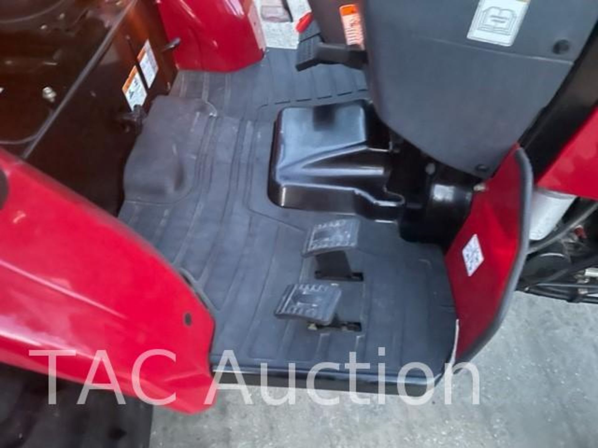 2020 Mahindra 2538 HST 4x4 Tractor - Image 21 of 24