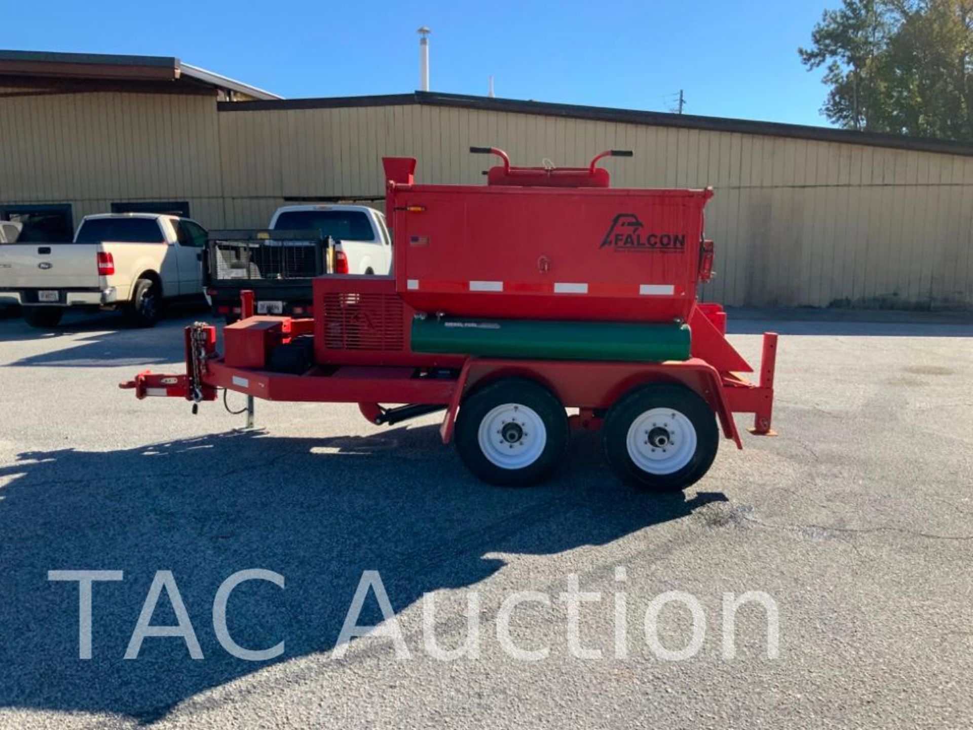 2010 4 Ton Falcon Towable Asphalt Recycler and Hot Box Trailer - Image 6 of 29