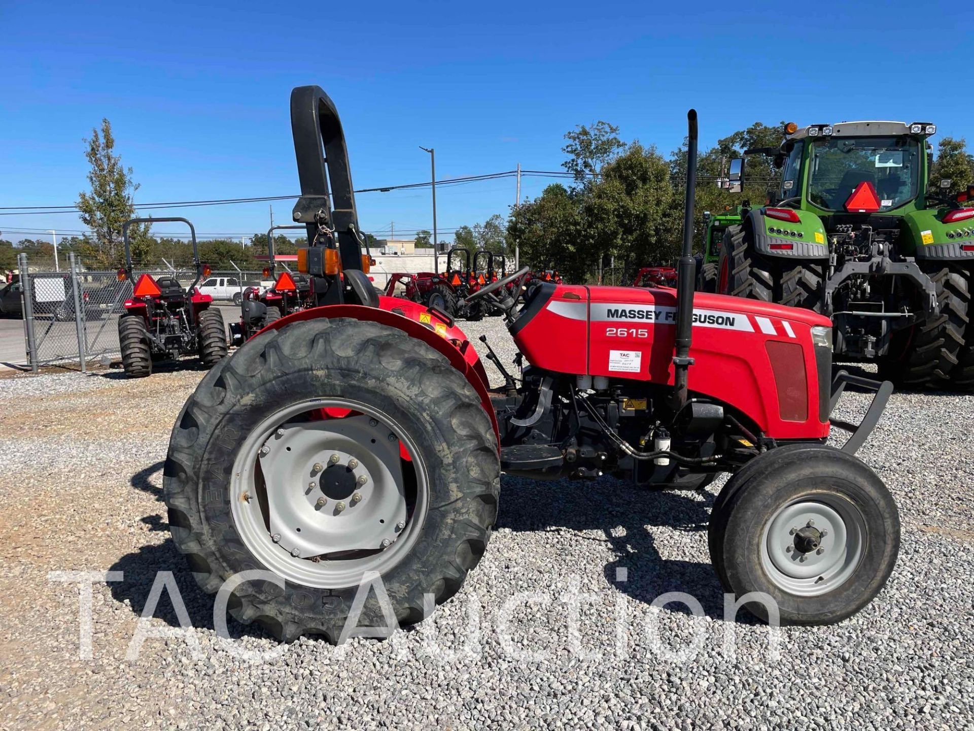 Massey Ferguson 2615 Tractor - Image 6 of 48