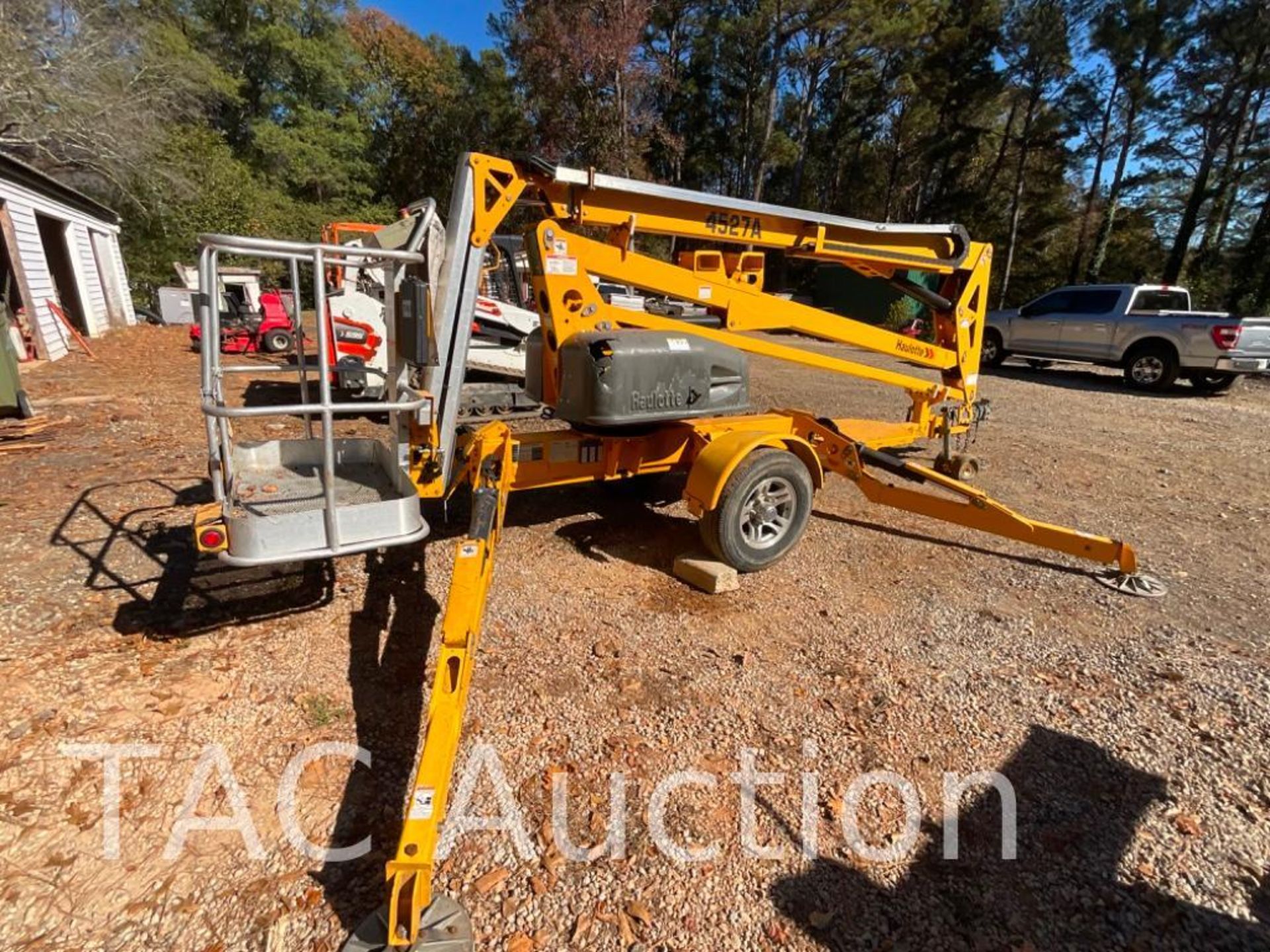 2017 Haulotte 45A17 Towable Articulated/Telescopic Boom Lift - Image 3 of 13
