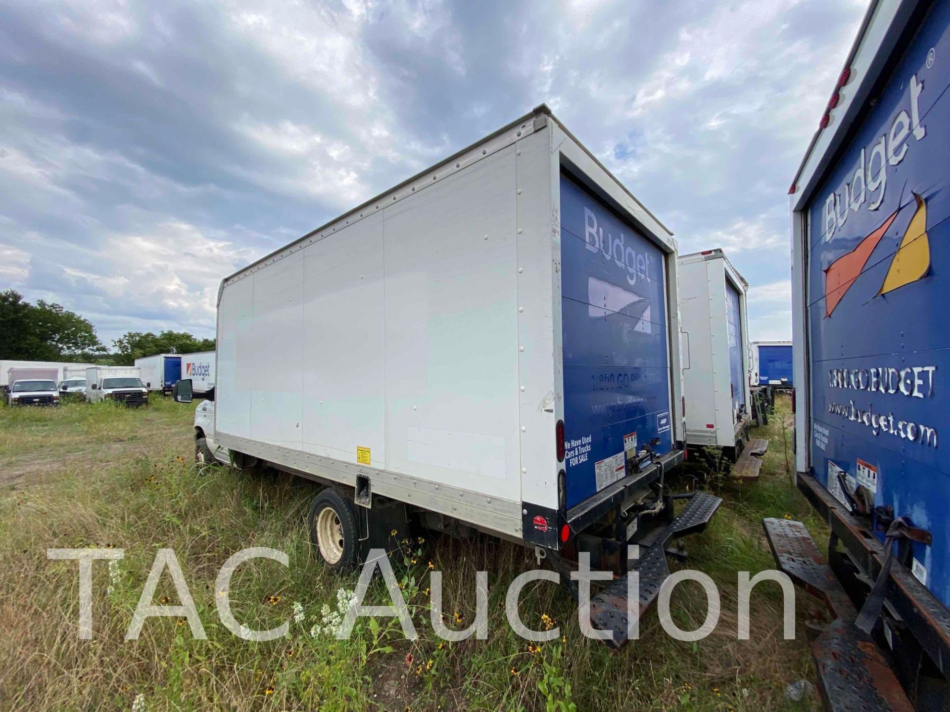 2014 Ford E-350 16ft Box Truck - Image 5 of 46