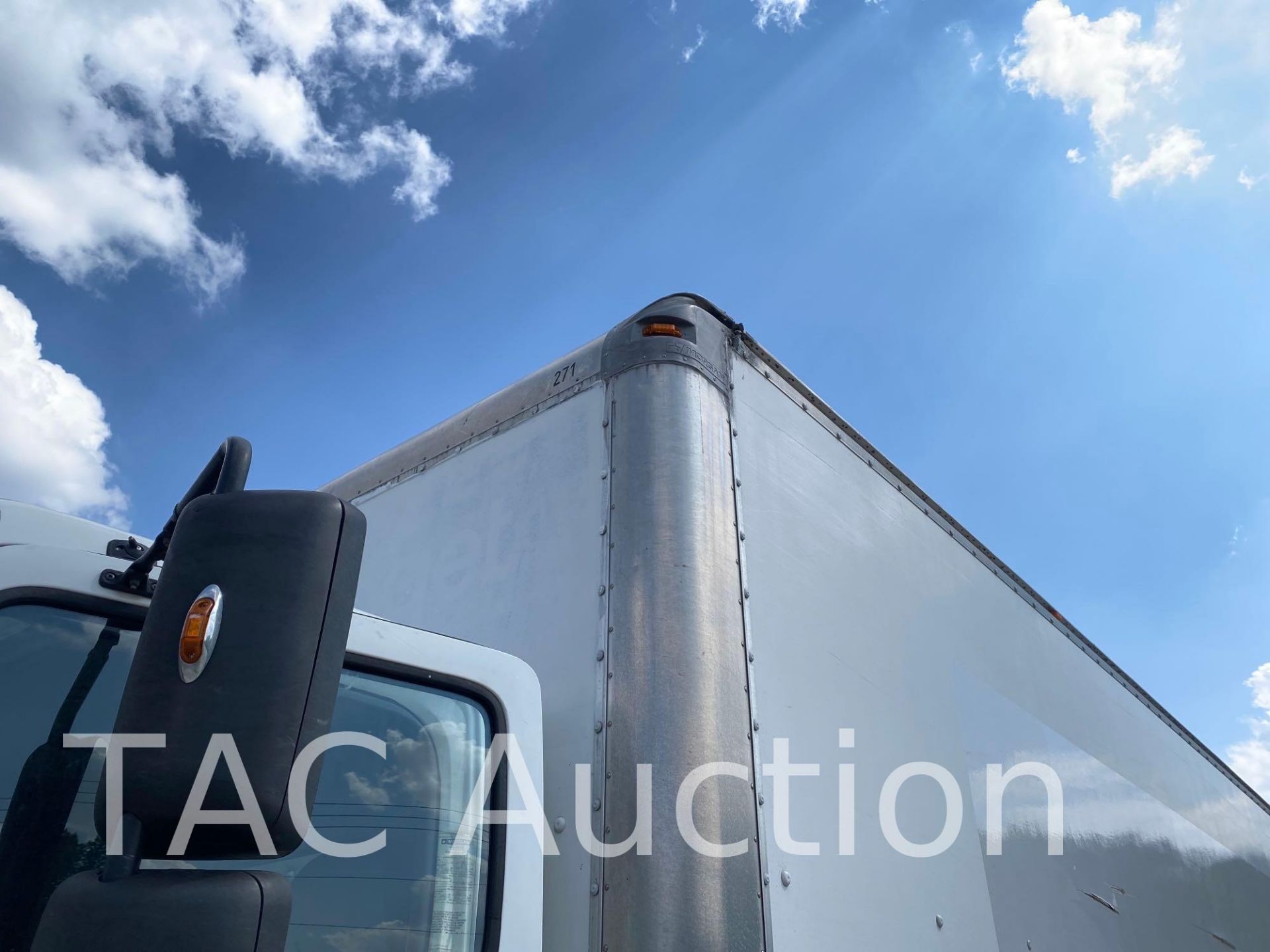 2017 Hino 268 26ft Box Truck - Image 33 of 66