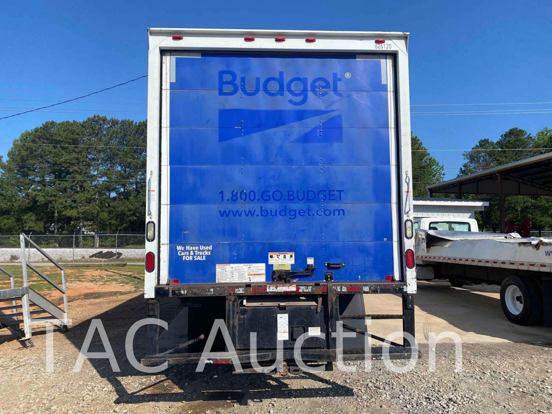 2016 Freightliner M2106 26ft Box Truck - Image 5 of 61