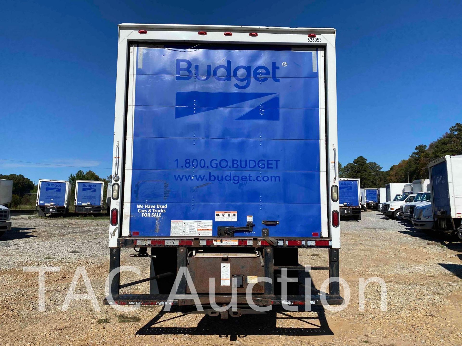 2016 Freightliner M2106 26ft Box Truck - Image 5 of 58