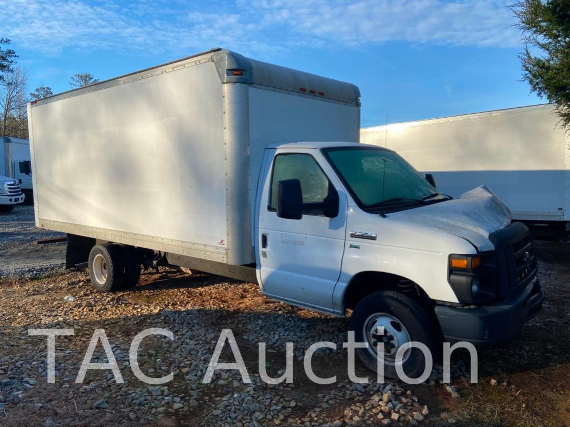 2016 Ford E-350 16ft Box Truck - Image 16 of 75