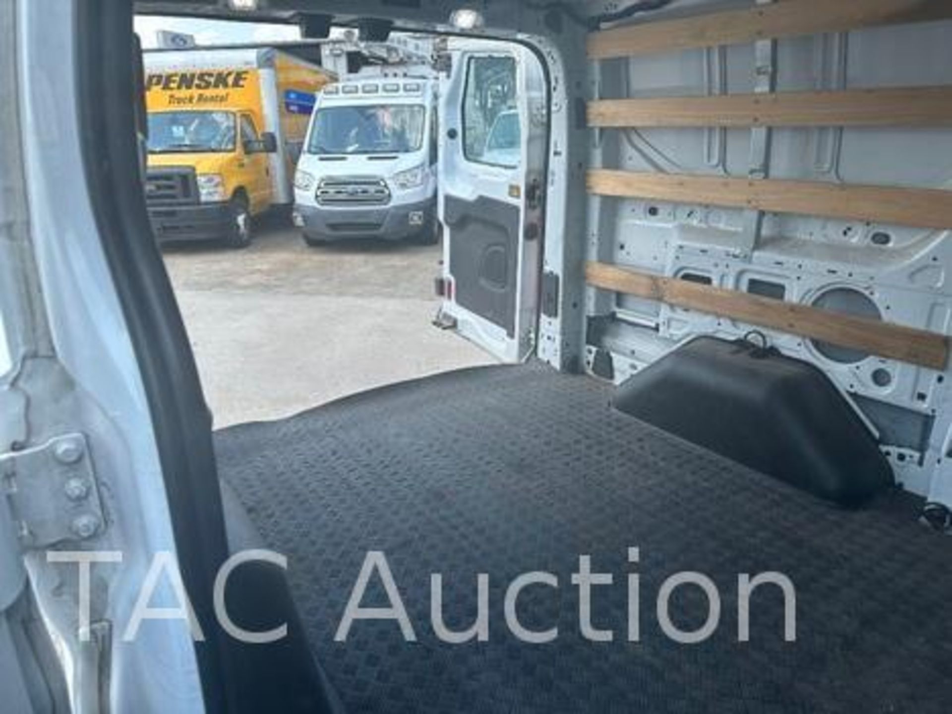 2019 Ford Transit 250 Low Roof Cargo Van - Bild 22 aus 57