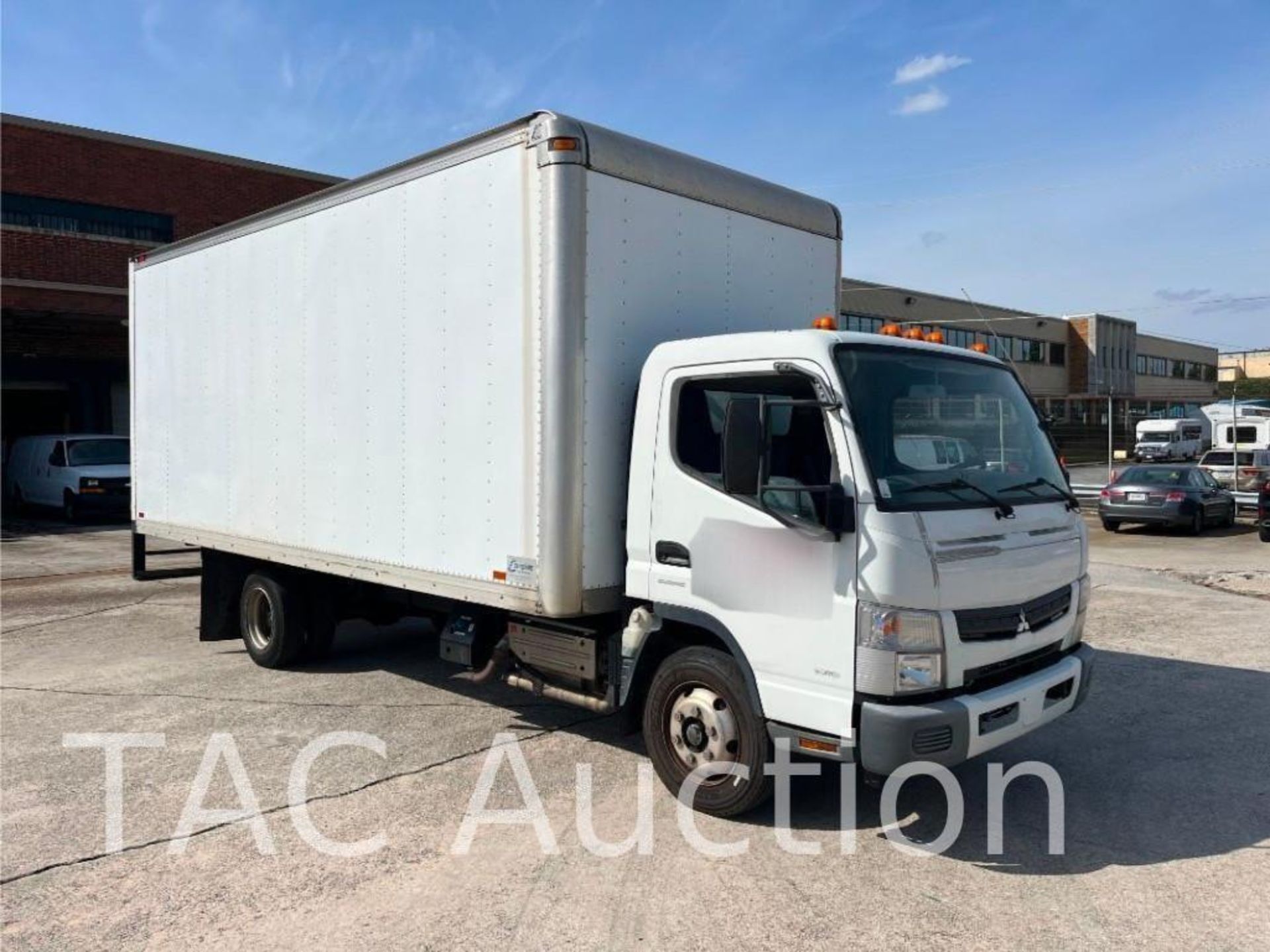 2012 Mitsubishi FUSO FEC72S 19ft Box Truck - Image 3 of 45