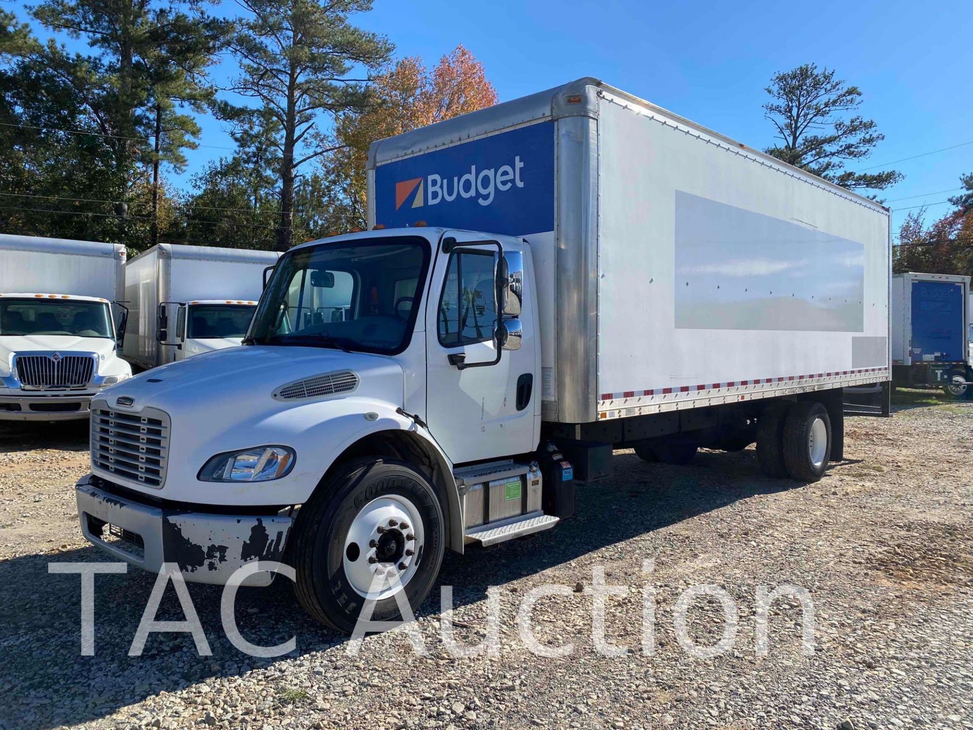 2016 Freightliner M2106 26ft Box Truck