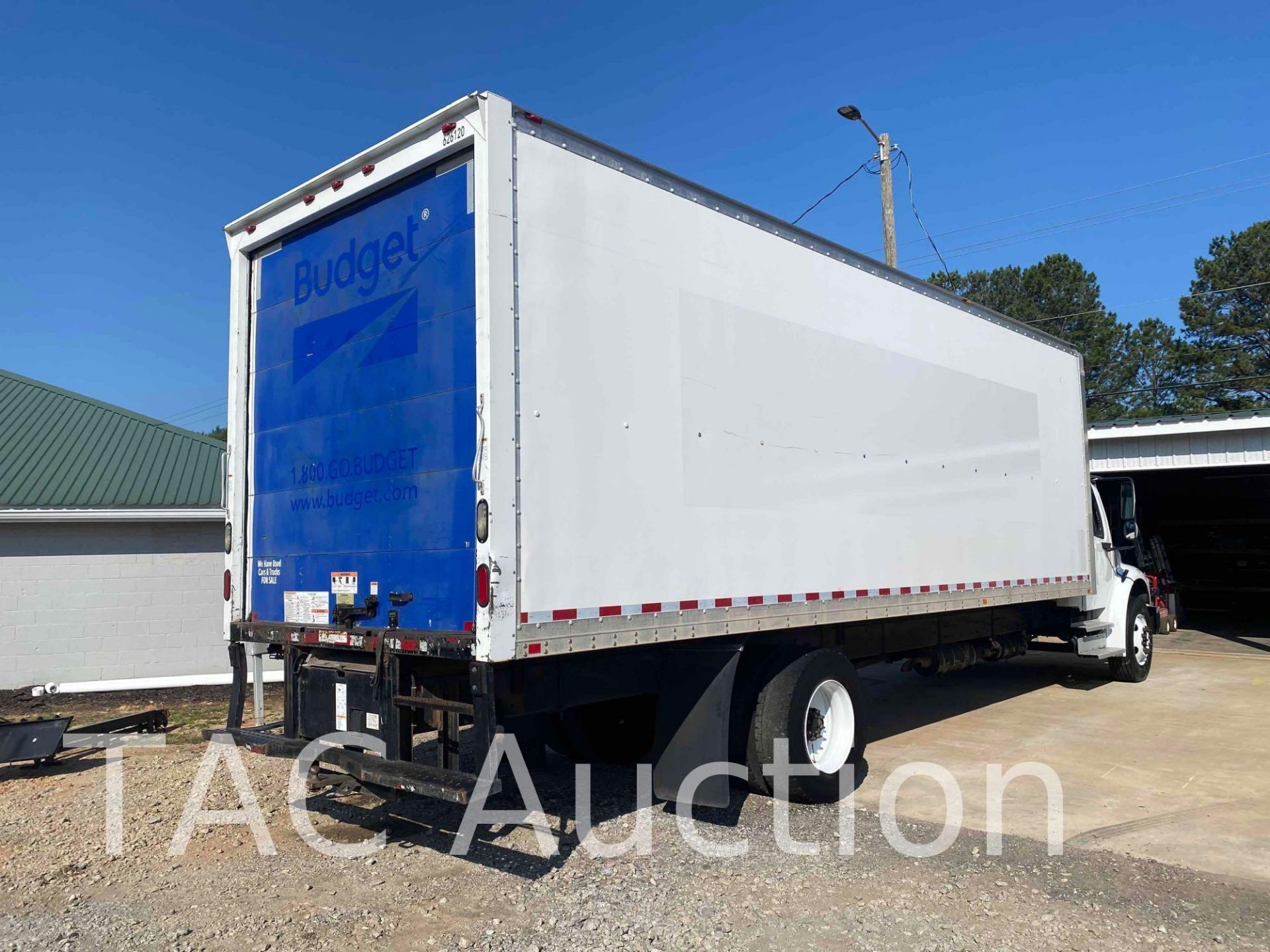 2016 Freightliner M2106 26ft Box Truck - Image 6 of 61