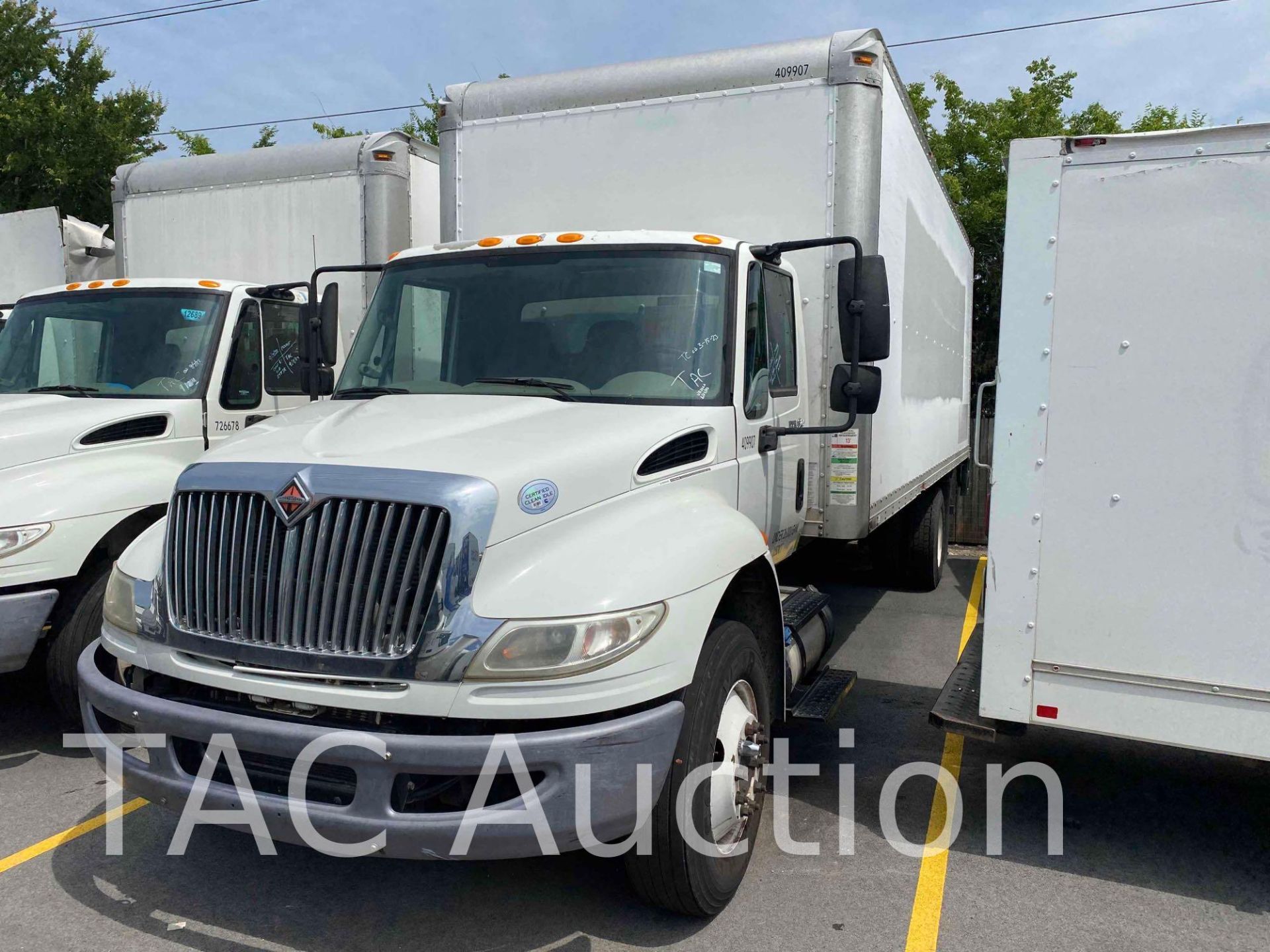 2015 International Durastar 4300 26ft Box Truck