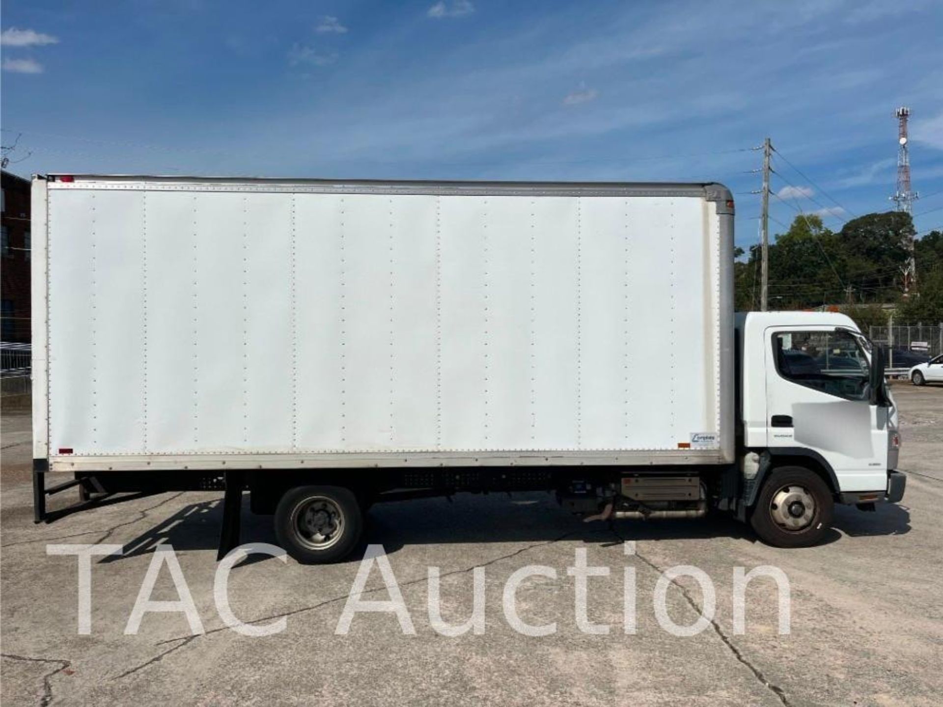 2012 Mitsubishi FUSO FEC72S 19ft Box Truck - Image 14 of 45