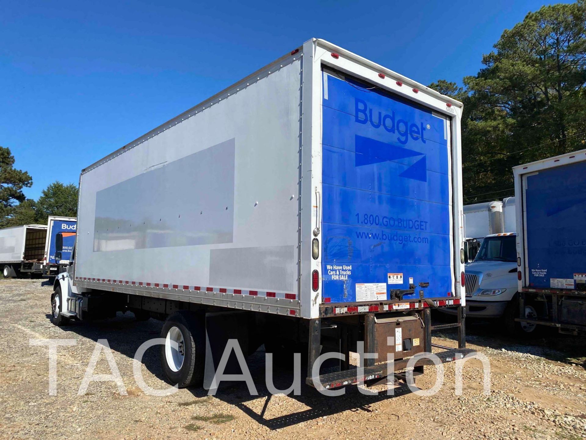 2016 Freightliner M2106 26ft Box Truck - Image 6 of 58