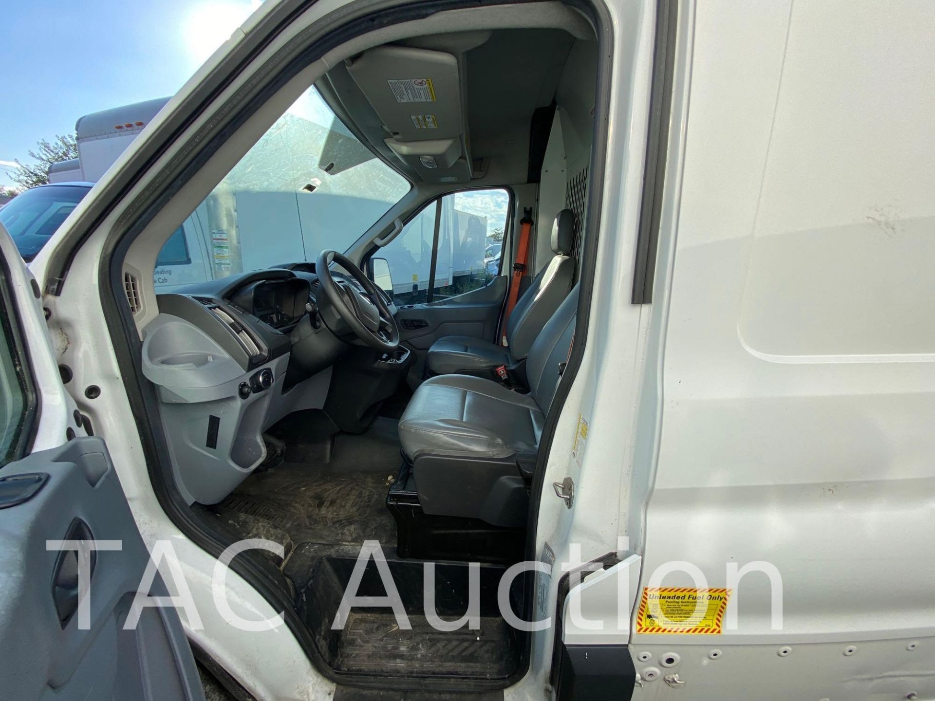 2018 Ford Transit 150 Cargo Van - Bild 21 aus 44