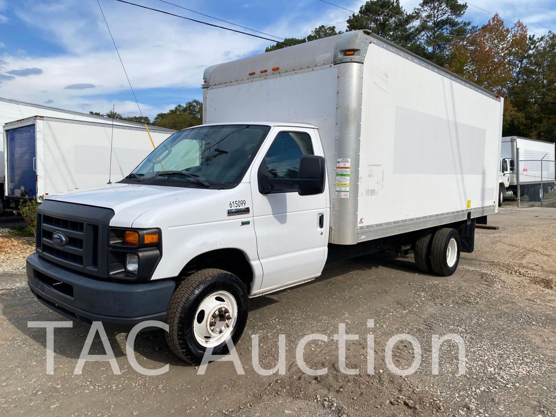 2016 Ford Econoline E-350 16ft Box Truck