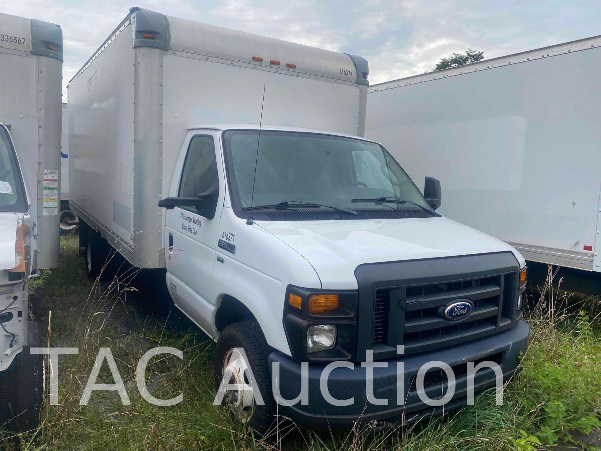 2016 Ford E-350 16ft Box Truck