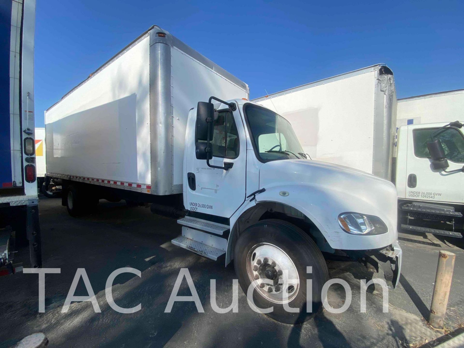 2016 Freightliner M2106 26ft Box Truck - Image 3 of 67