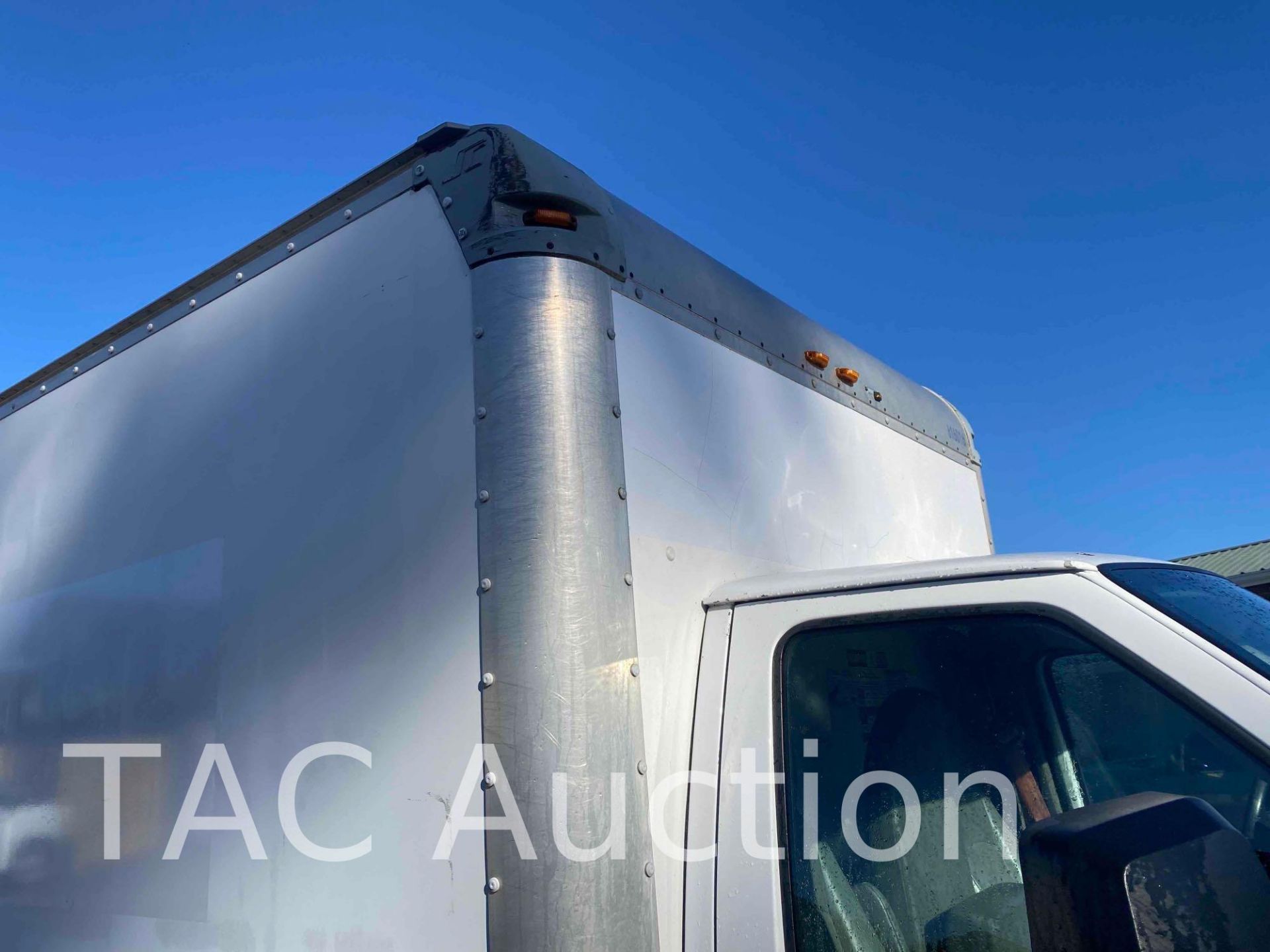 2016 Ford Econoline E-350 16ft Box Truck - Image 19 of 52