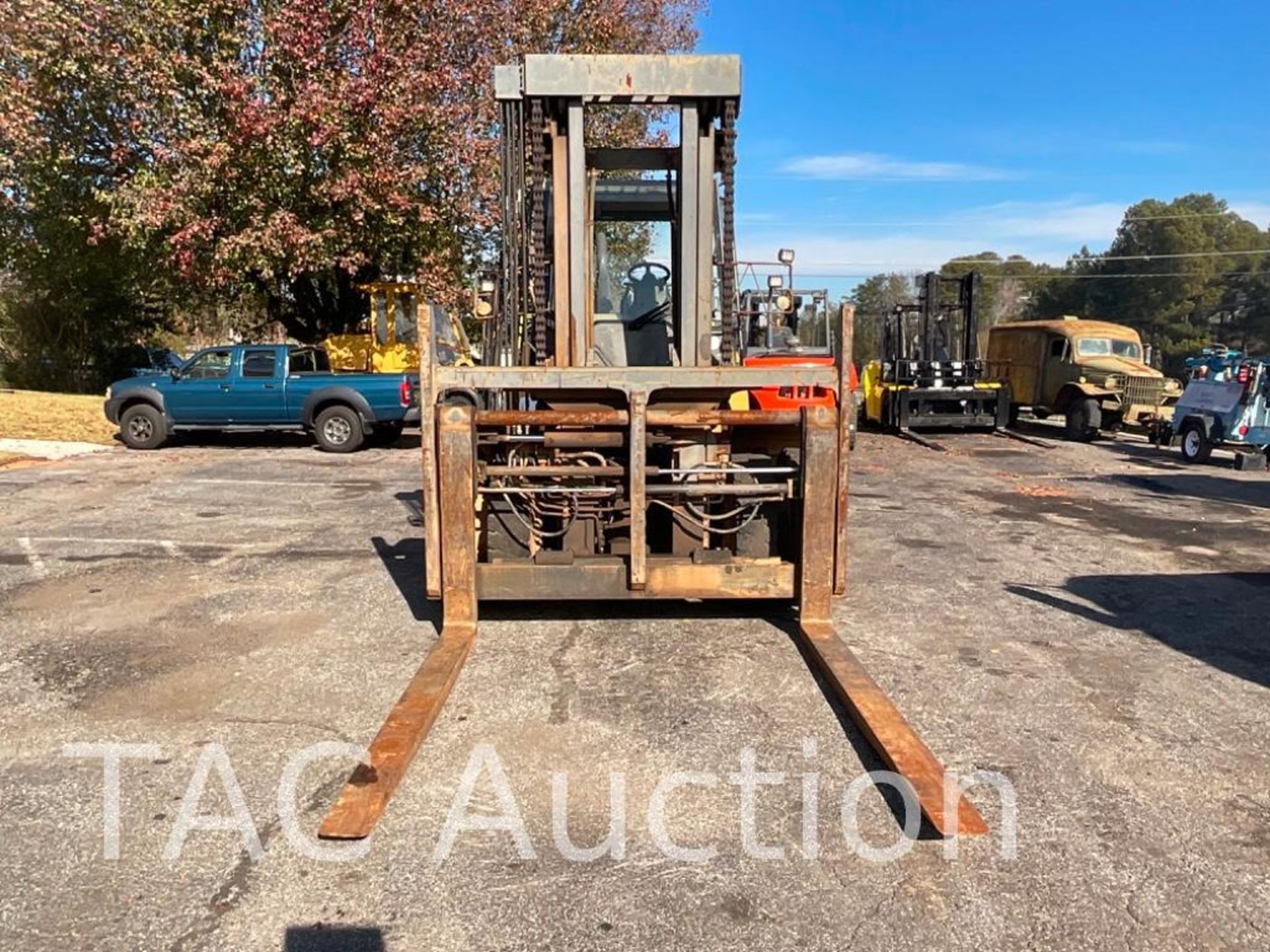 2006 Cat P33000 33,000lb Forklift - Image 8 of 34