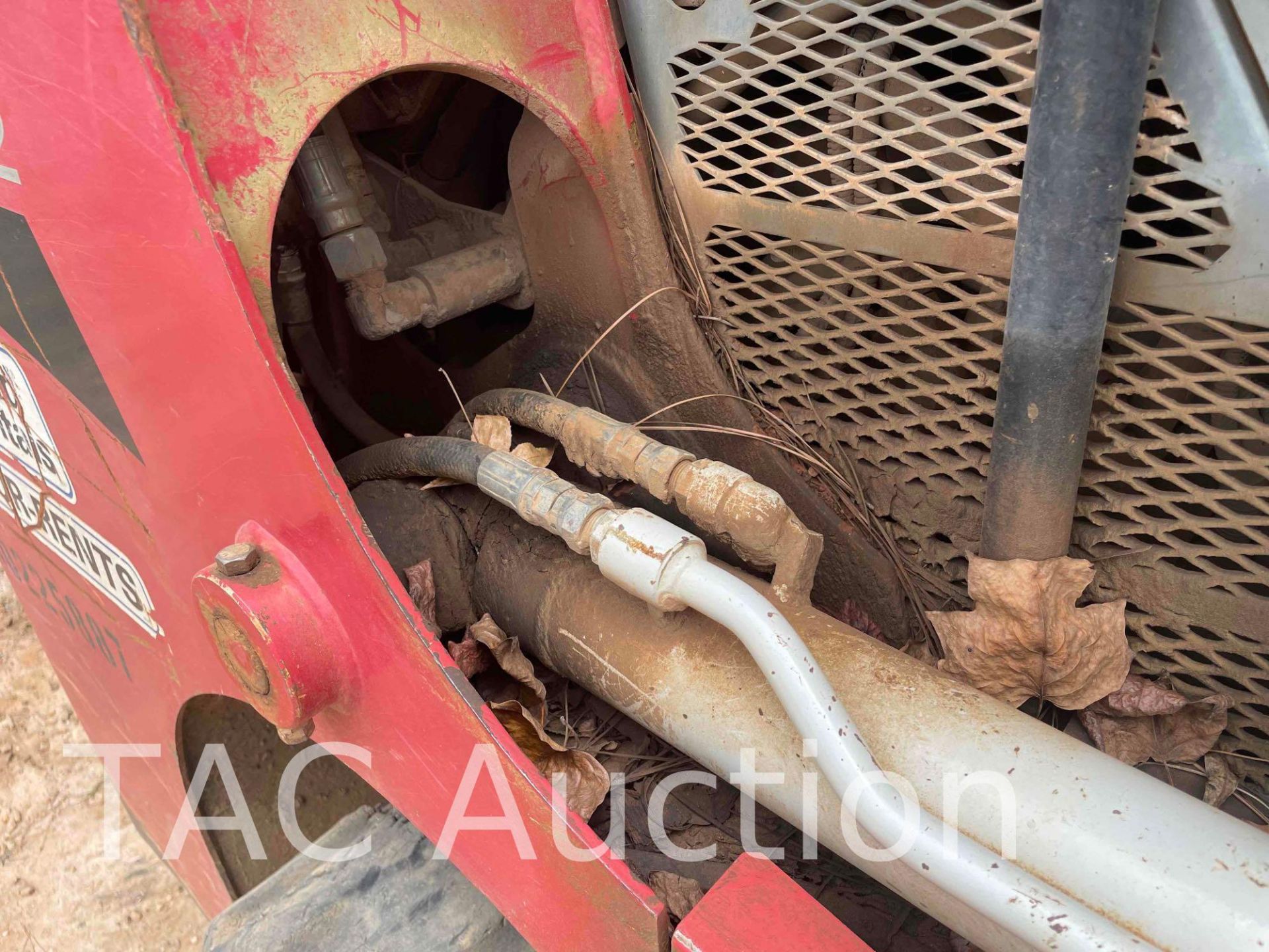 Takeuchi TL230 Skid Steer - Image 17 of 27