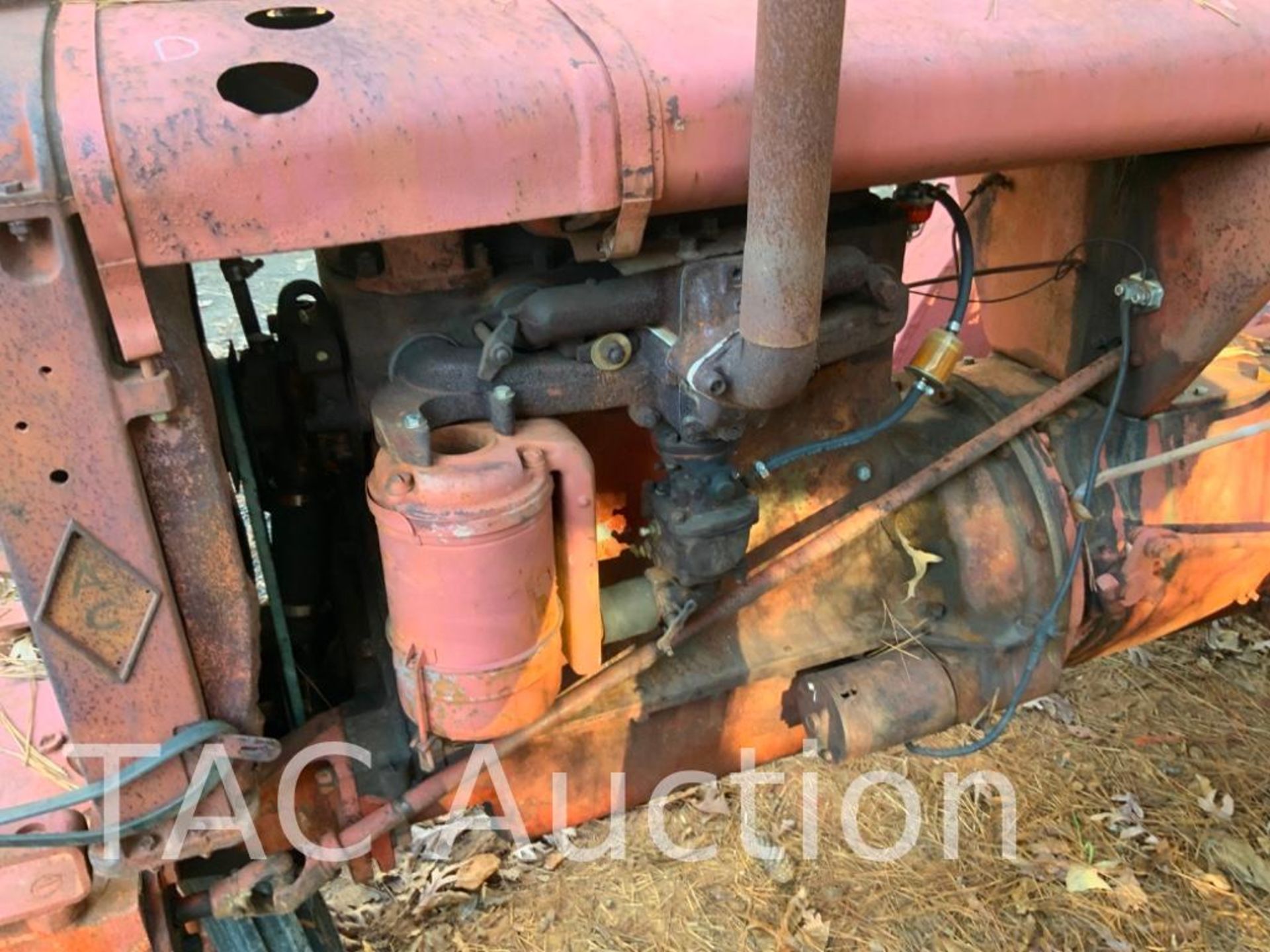 Allis Chalmers Tri Cycle Antique Farm Tractor - Image 16 of 16