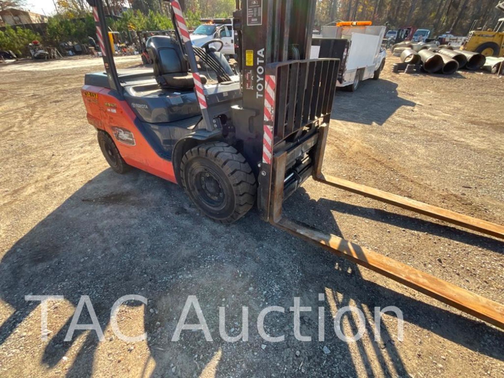 2016 Toyota 8FD45U 9,000lbs Diesel Forklift - Image 8 of 27