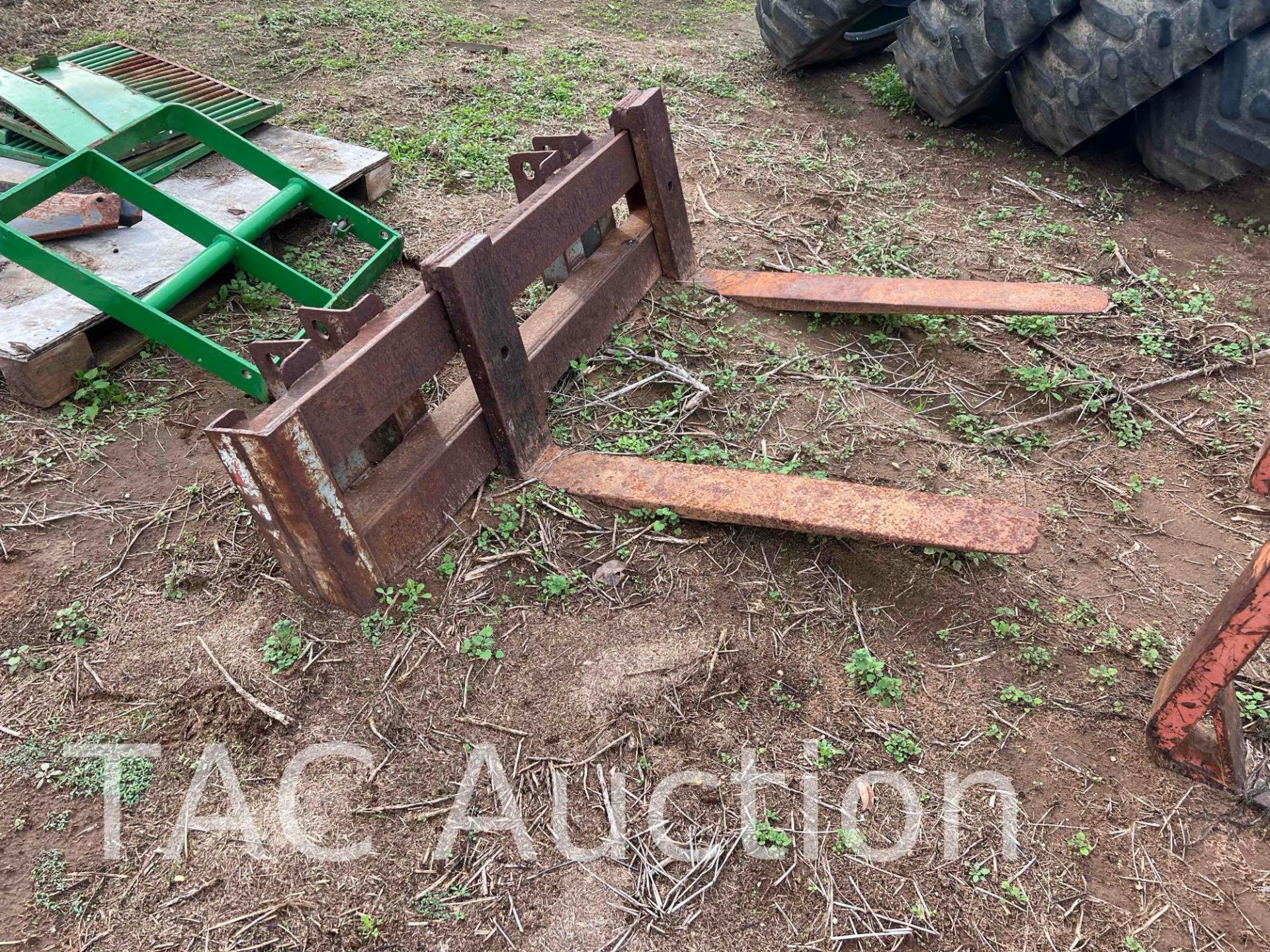 John Deere 4050 Tractor W/ Front End Loader - Image 17 of 50