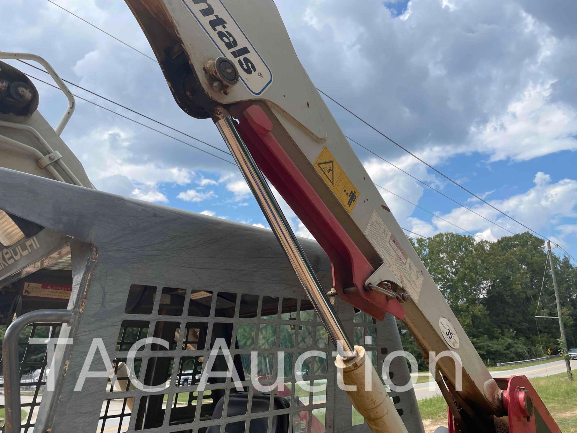 Takeuchi TL230 Skid Steer - Image 15 of 27