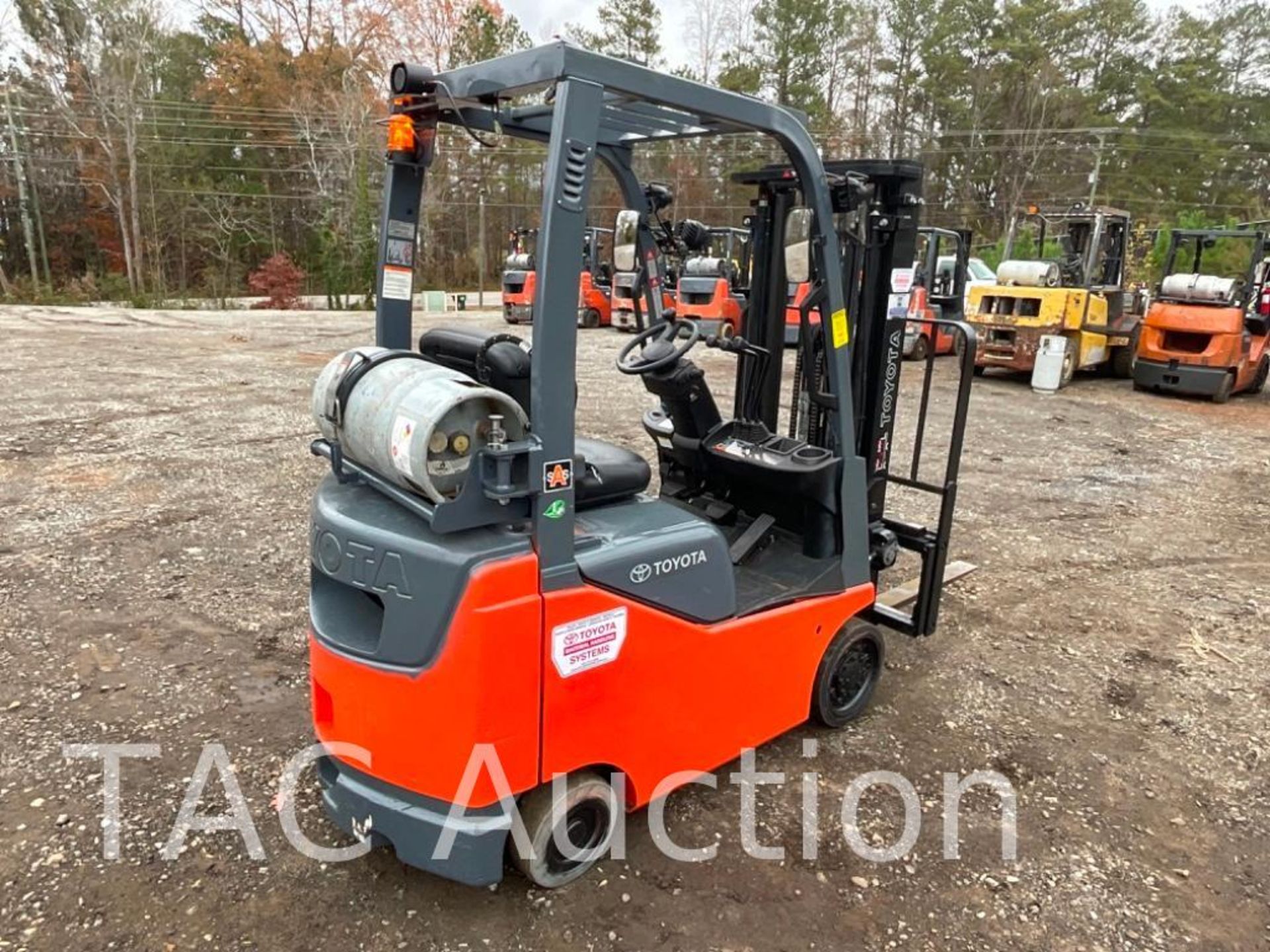 Toyota 8FGCU15 3,000lb Forklift - Image 5 of 21