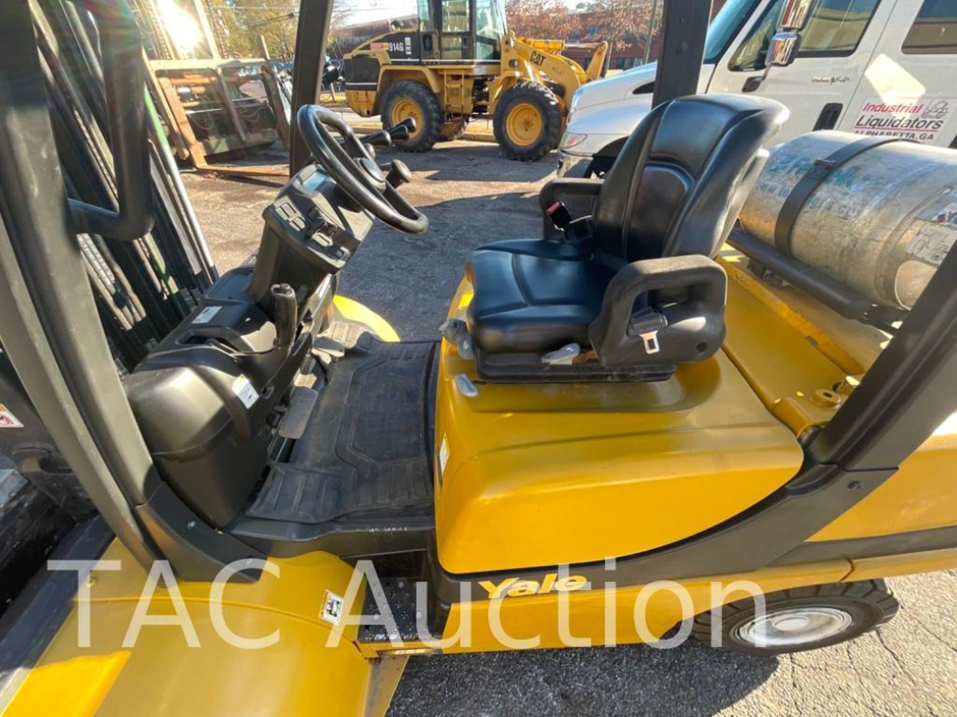 2016 Yale 7000lb Forklift - Image 10 of 28