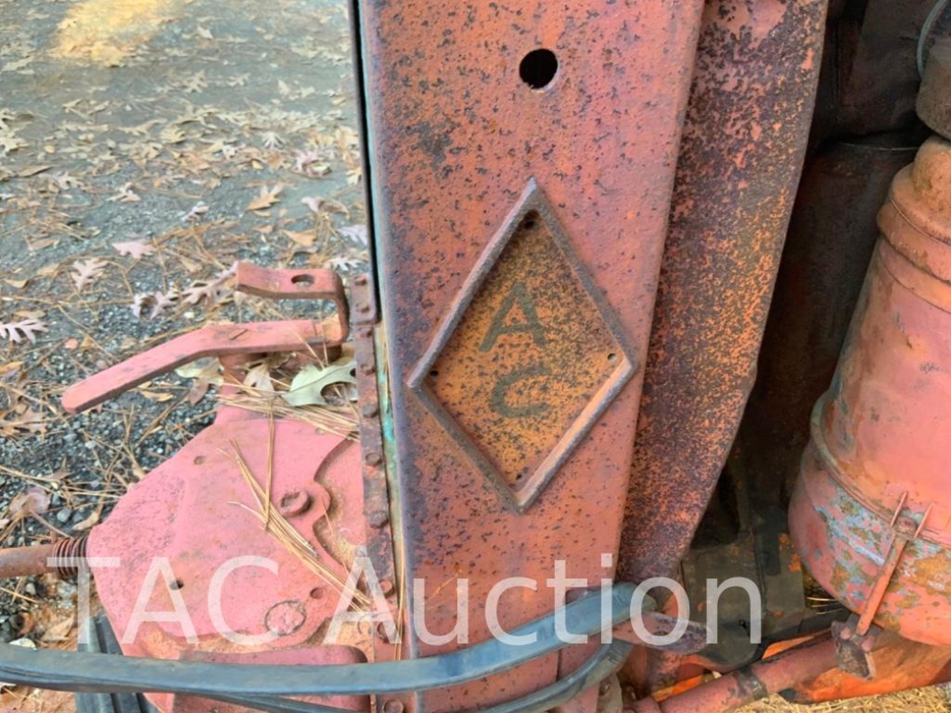 Allis Chalmers Tri Cycle Antique Farm Tractor - Image 7 of 16