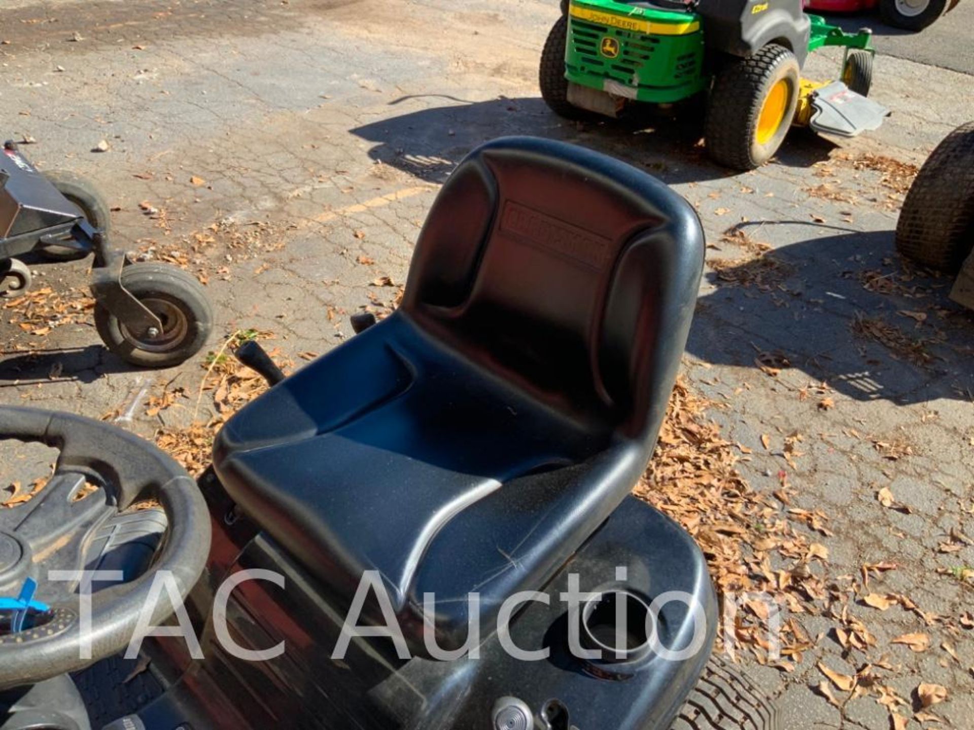 Craftsman LT2000 46in Riding Lawn Mower - Image 10 of 23