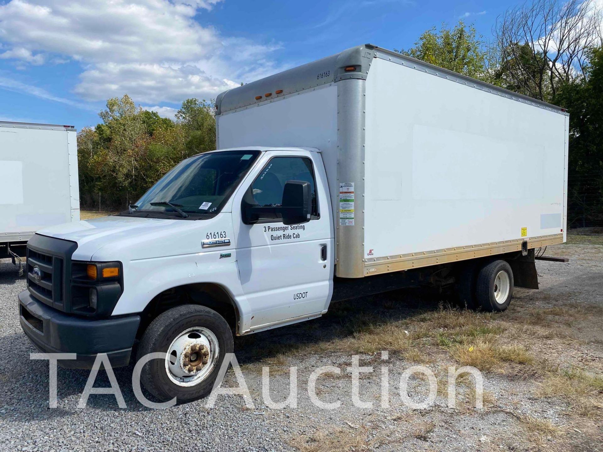 2016 Ford E-350 16ft Box Truck