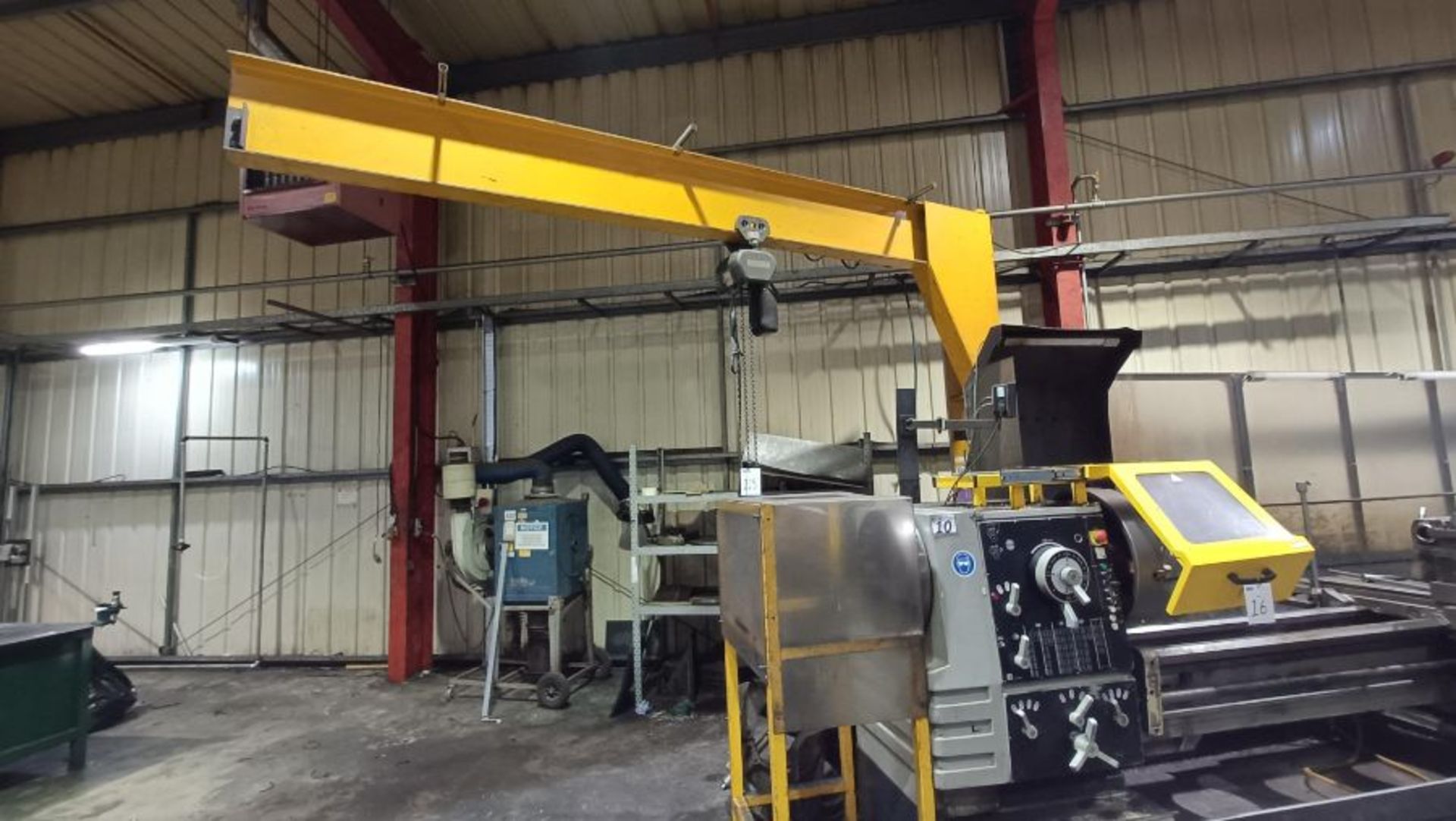 Unnamed floor standing swivel jib crane (Large Shop) - Image 2 of 6