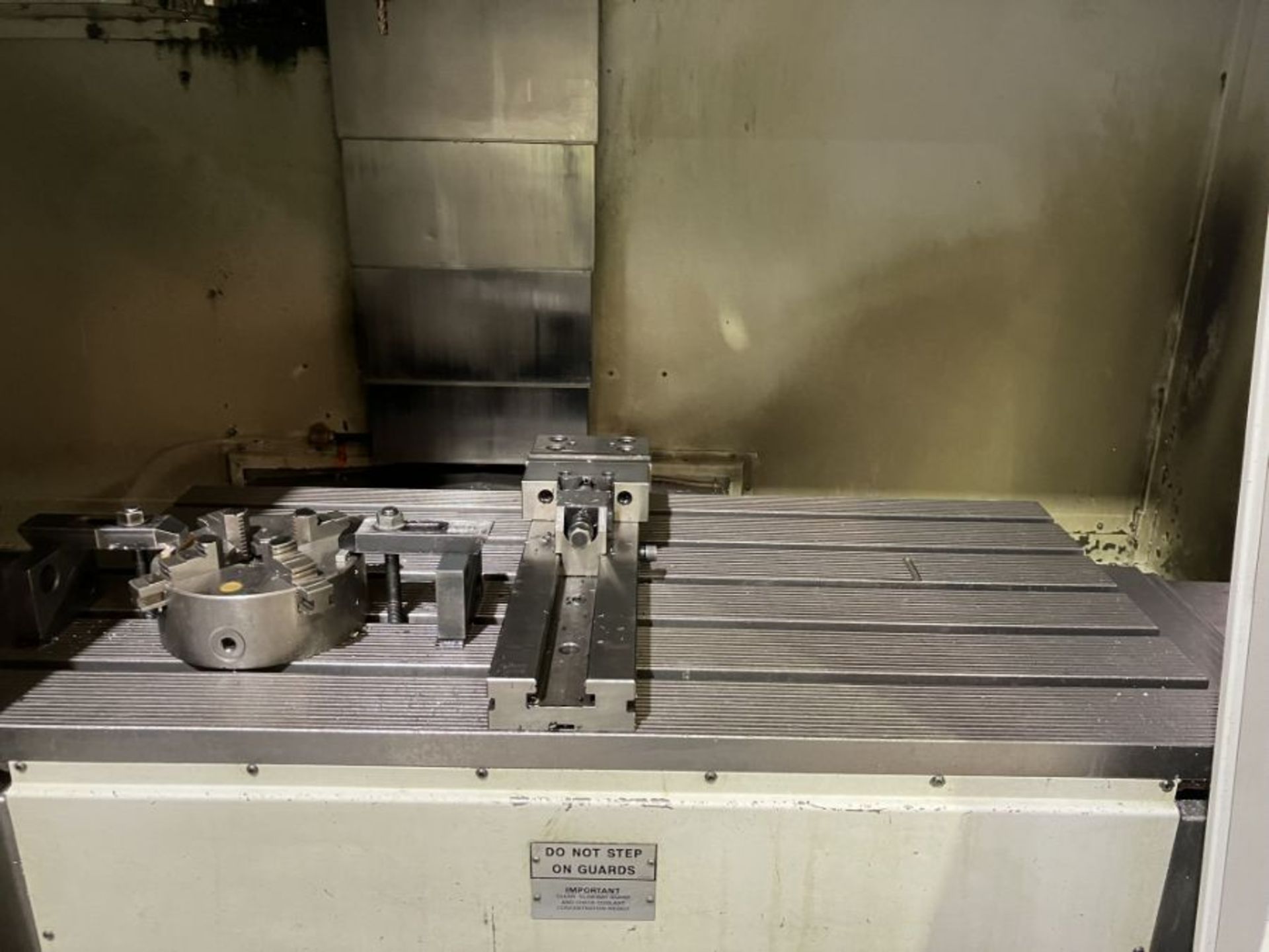 Bridgeport model 1000XP 30 vertical machining centre (2004) - Image 4 of 9