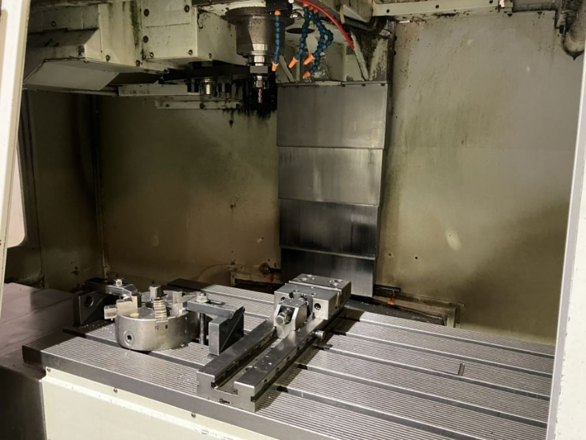 Bridgeport model 1000XP 30 vertical machining centre (2004) - Image 6 of 9