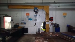 Handling Concepts floor standing swivel jib crane (Assembley Shop)
