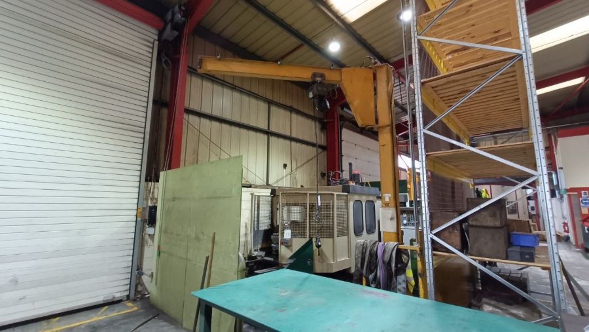 Unnamed floor standing swivel jib crane(Large Shop) - Image 4 of 4