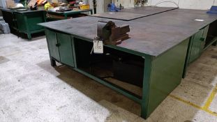 Metal Work Bench with Vice