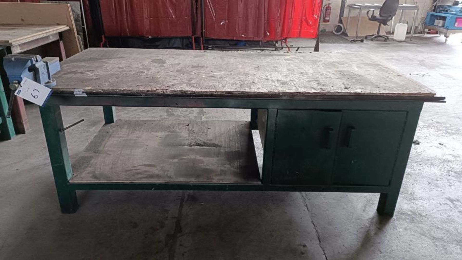 Steel work bench, vice