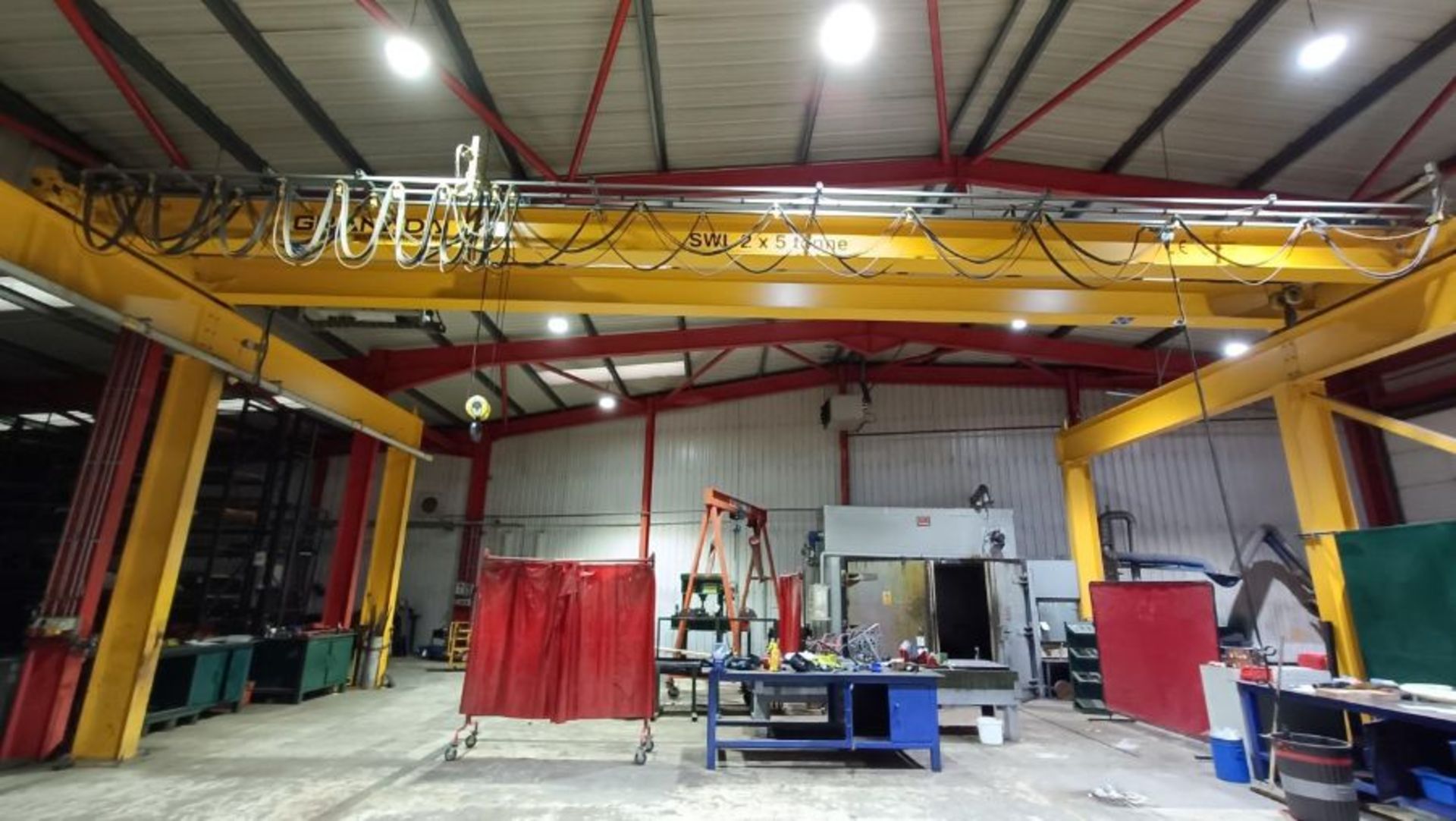 Granada twin girder overhead travelling crane, freestanding gantry, 2 - 5,000kg hoists - Image 4 of 6