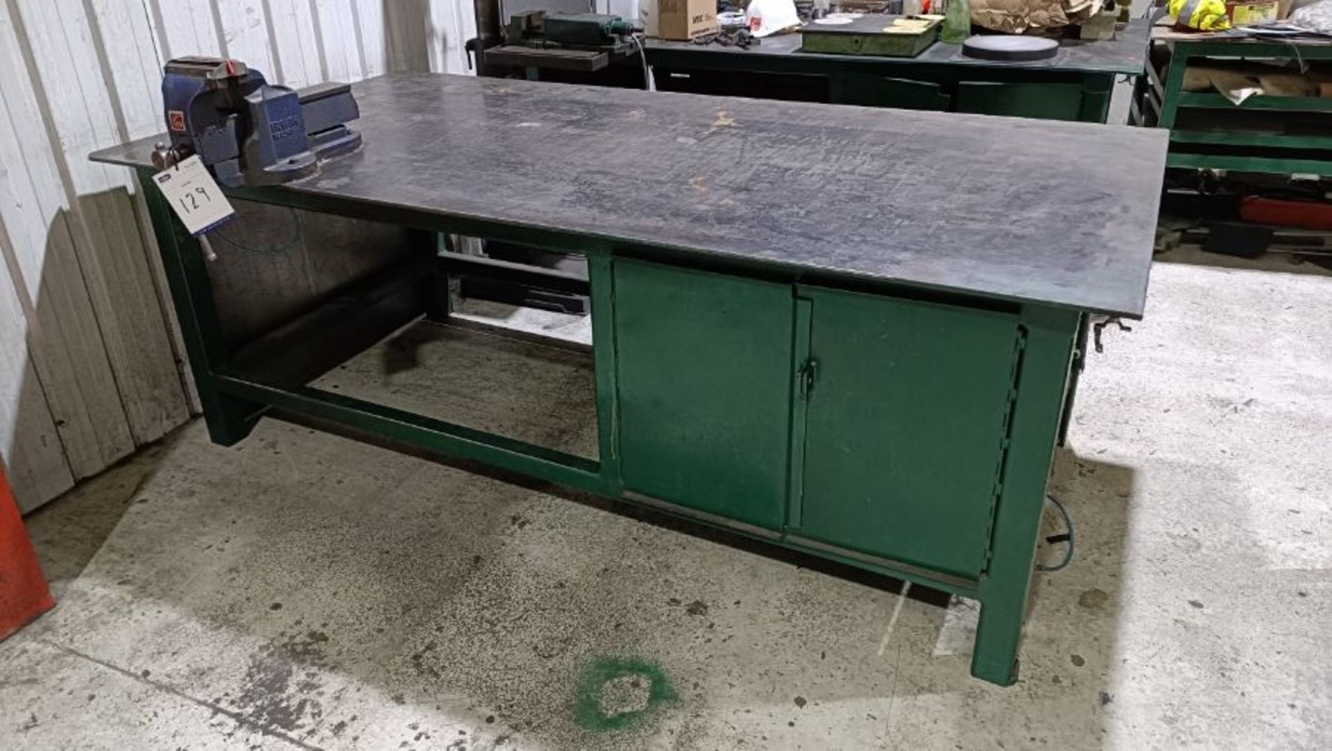 Metal Work Bench with Vice