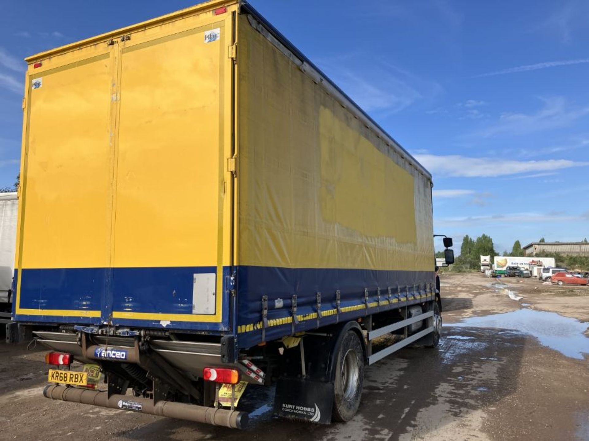 DAF LF 230 18t curtainsider (KR68 RBX) - Image 2 of 20