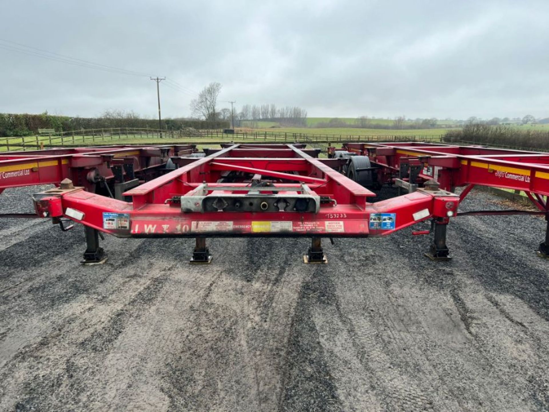 Dennison Tri-Axle Sliding Skeletal Trailer (2017) (C464432) - Image 8 of 8