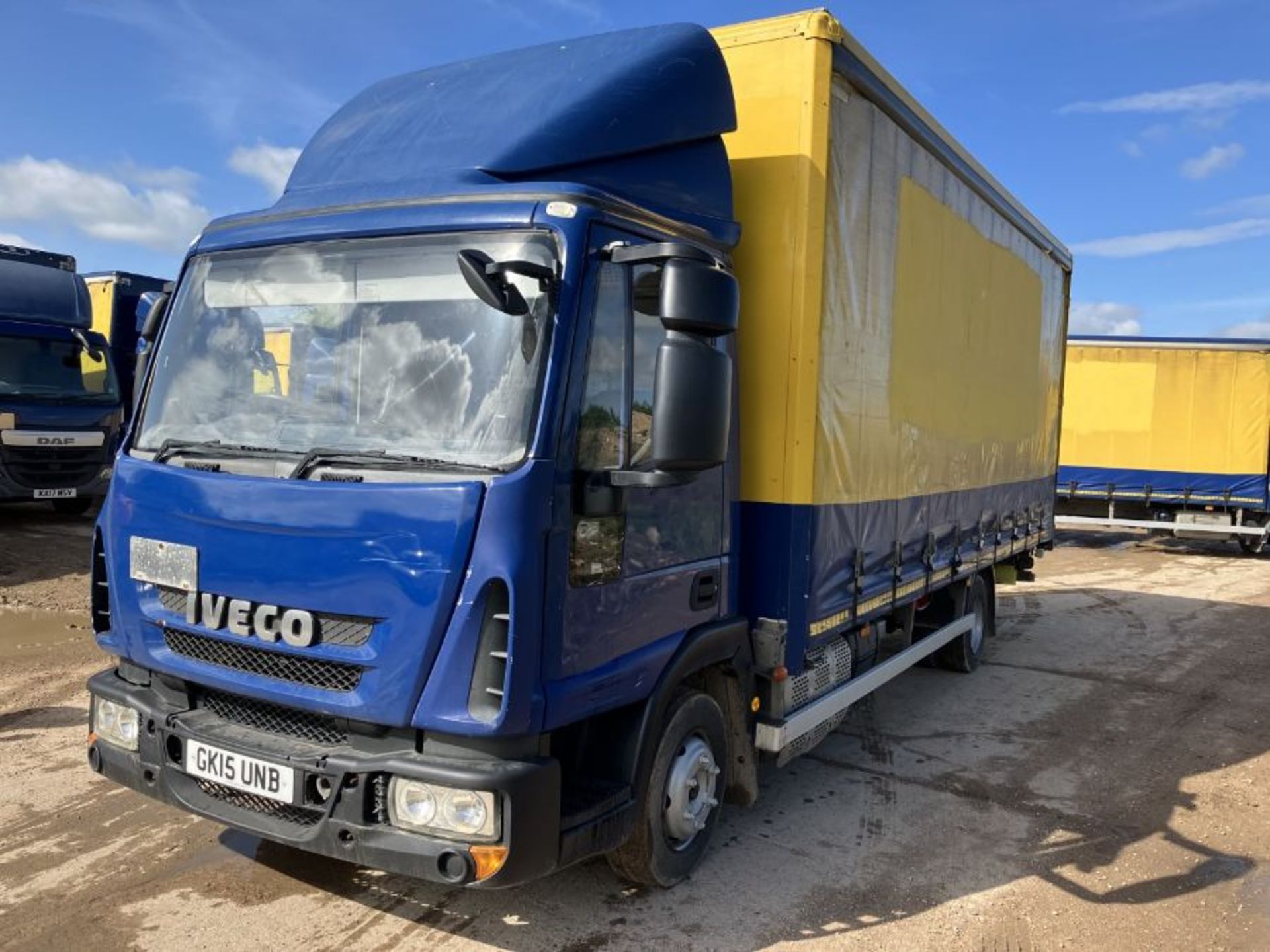 IVECO 75E16 7.5t Curtainsider (GK15 UNB)