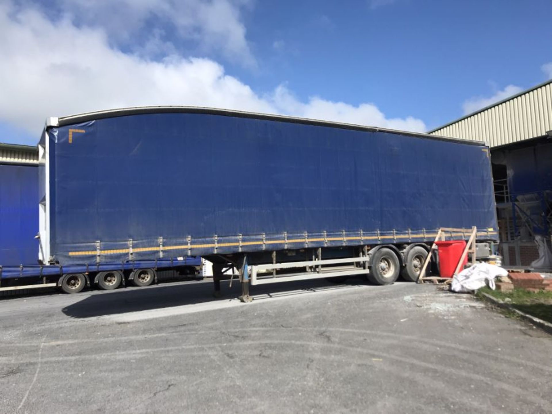 Concept Trailers tri axle step frame fixed double deck trailer - Image 17 of 17