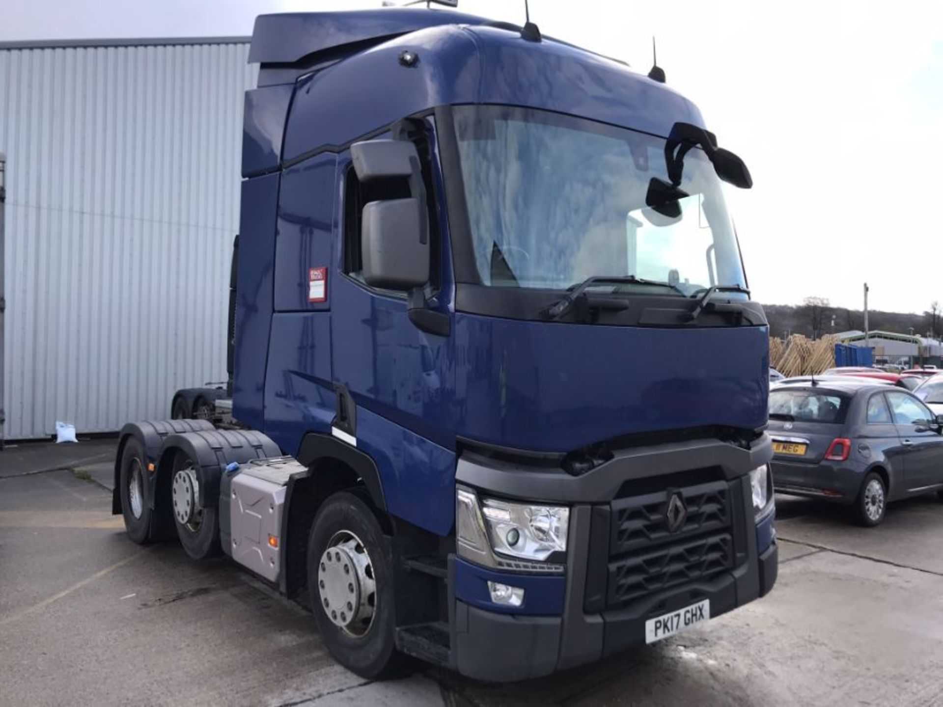 Renault T460 Comfort tractor unit (PK17 GHX)