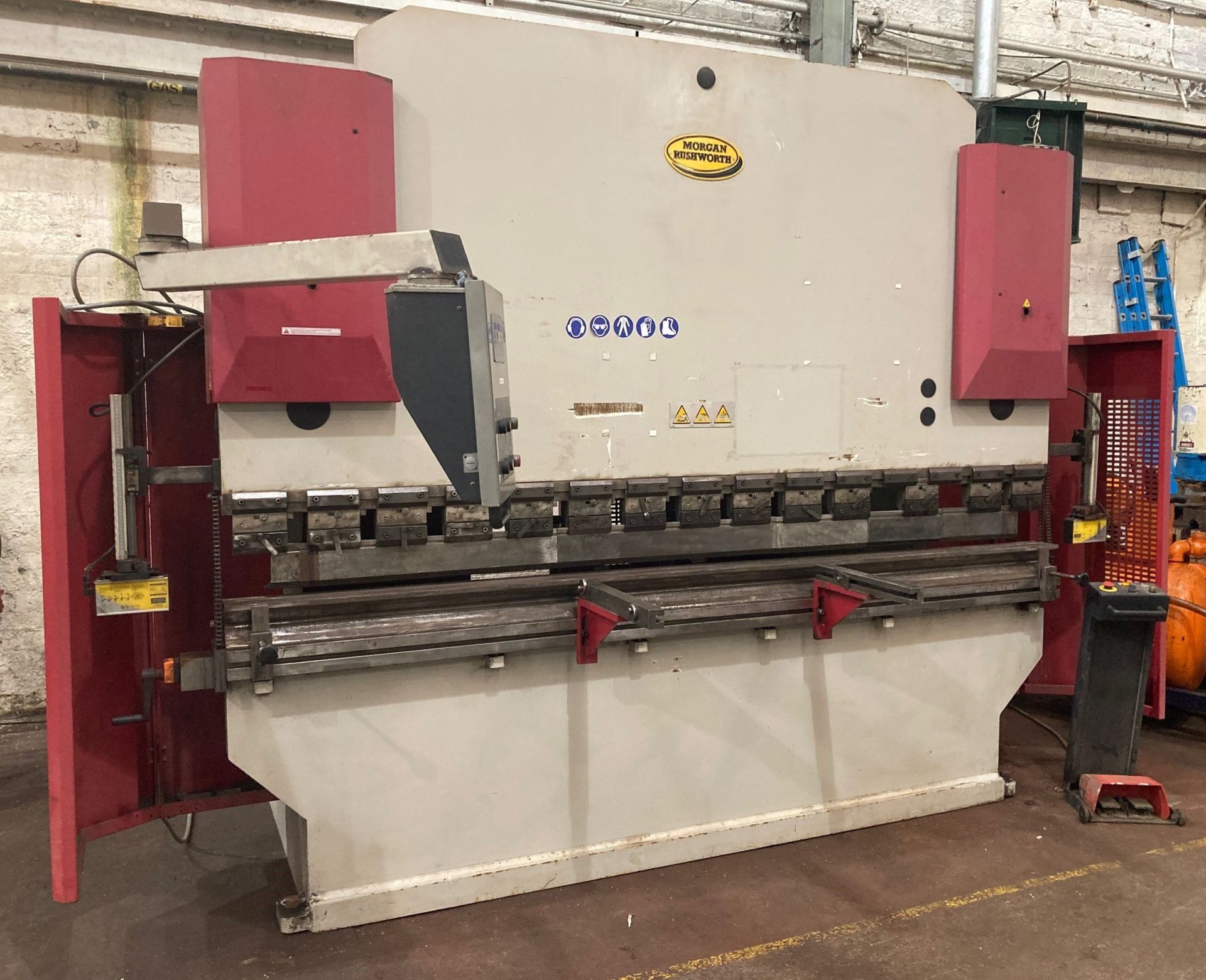 Morgan Rushworth 200 Ton x 3100 NC Hydraulic Pressbrake - Image 2 of 10