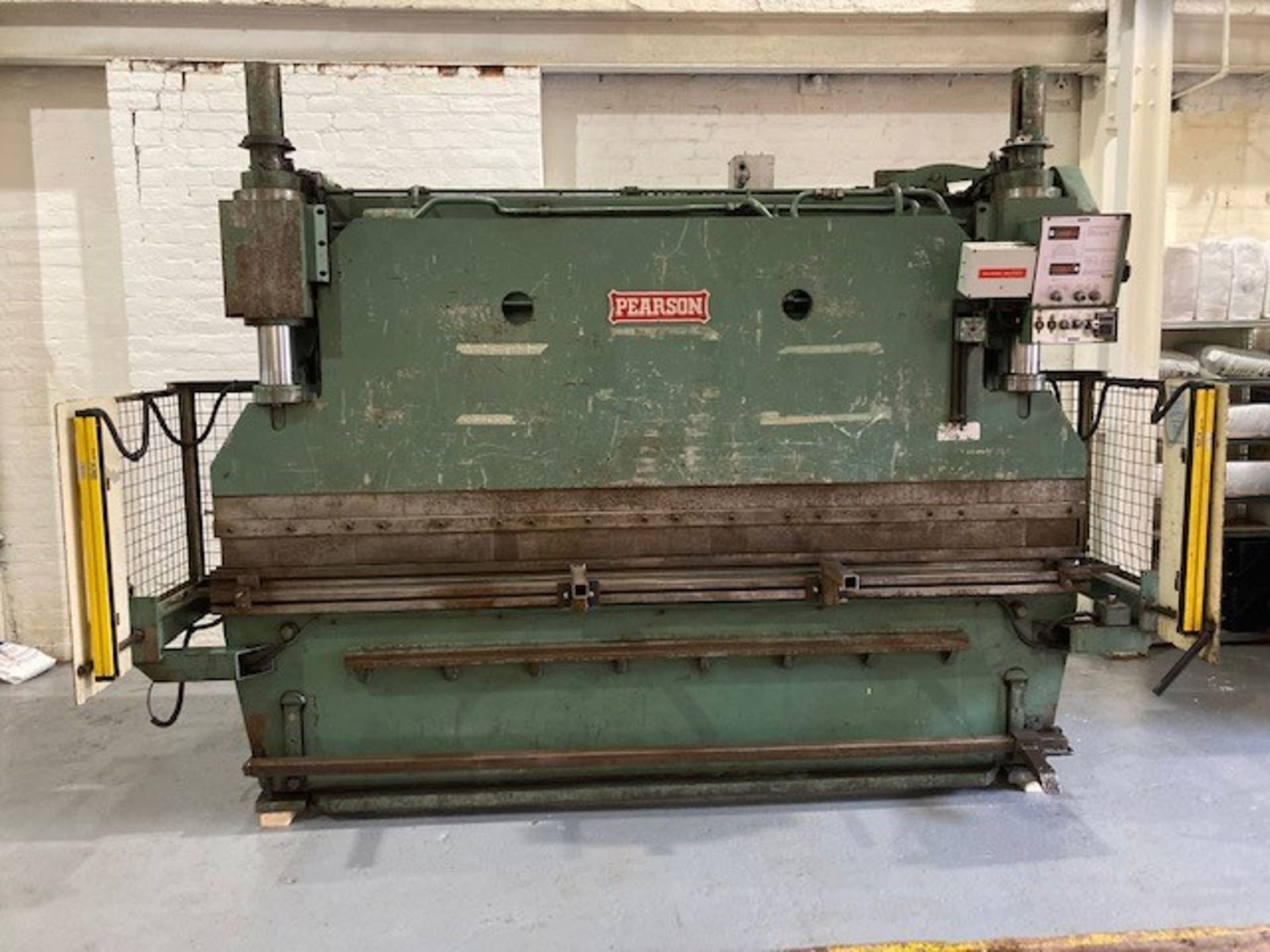 Pearson 10’3” x 100 Ton Hydraulic Pressbrake - Image 2 of 15