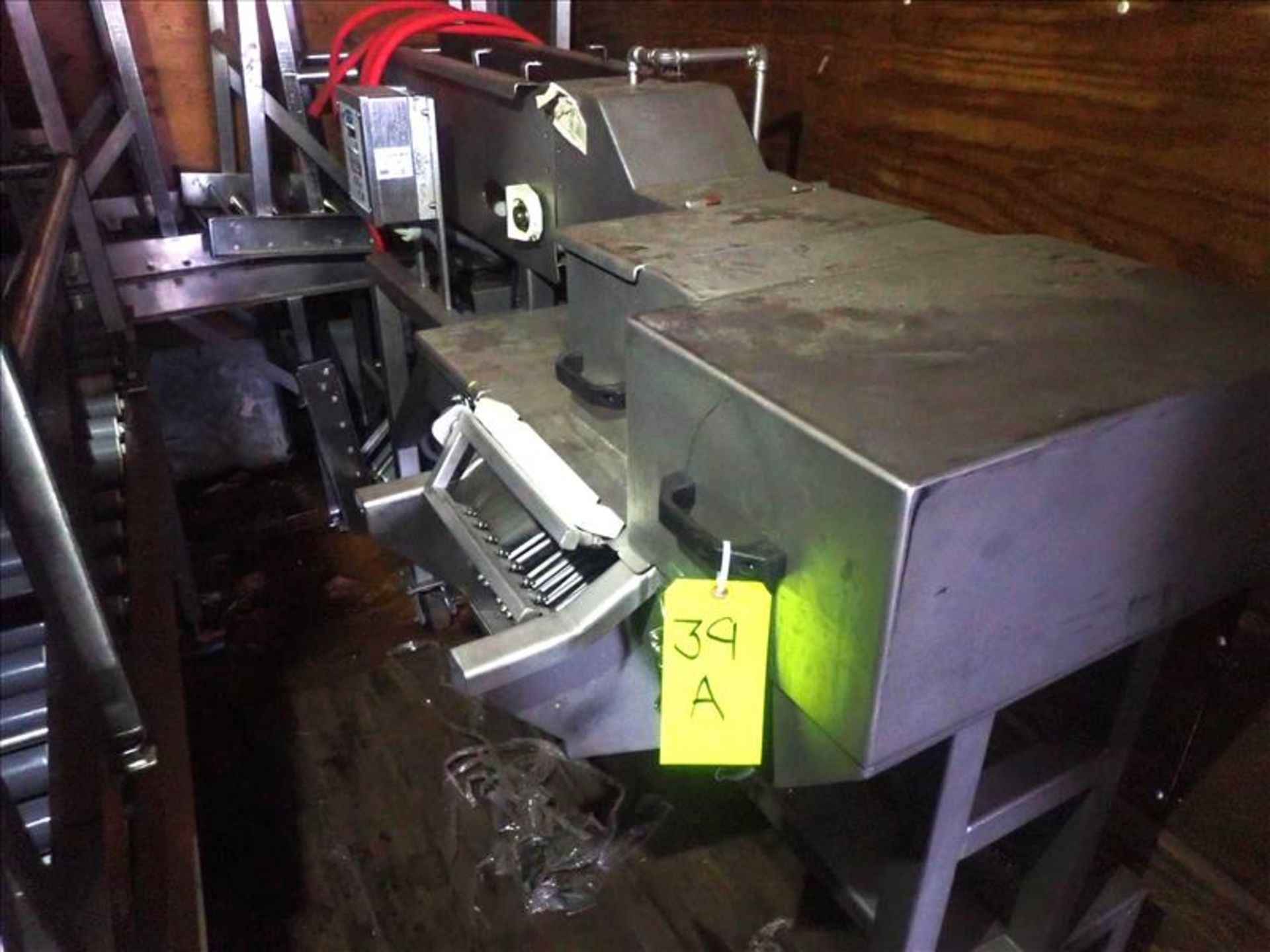 Globe meat grinder, mod. GMUS20051240, ser. no. 82658, 2 hp, VSD, stainless steel (currently